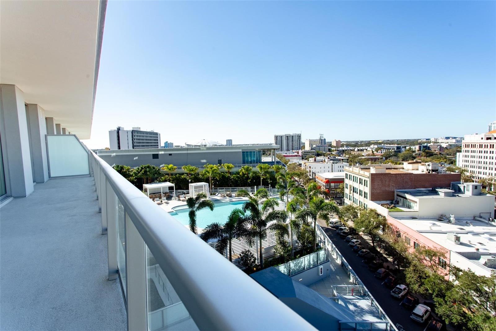 400 CENTRAL AVE #1008