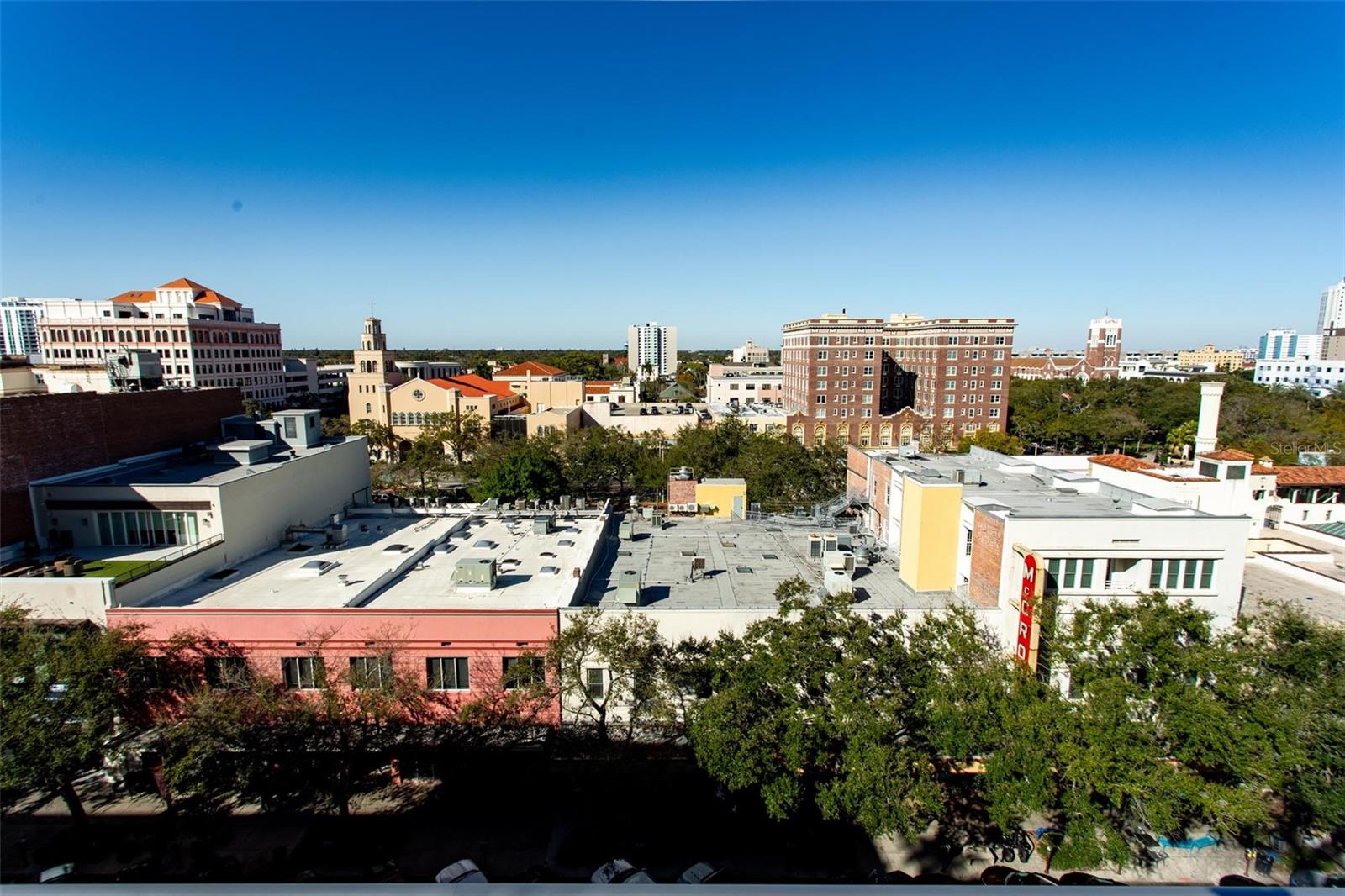 400 CENTRAL AVE #1008