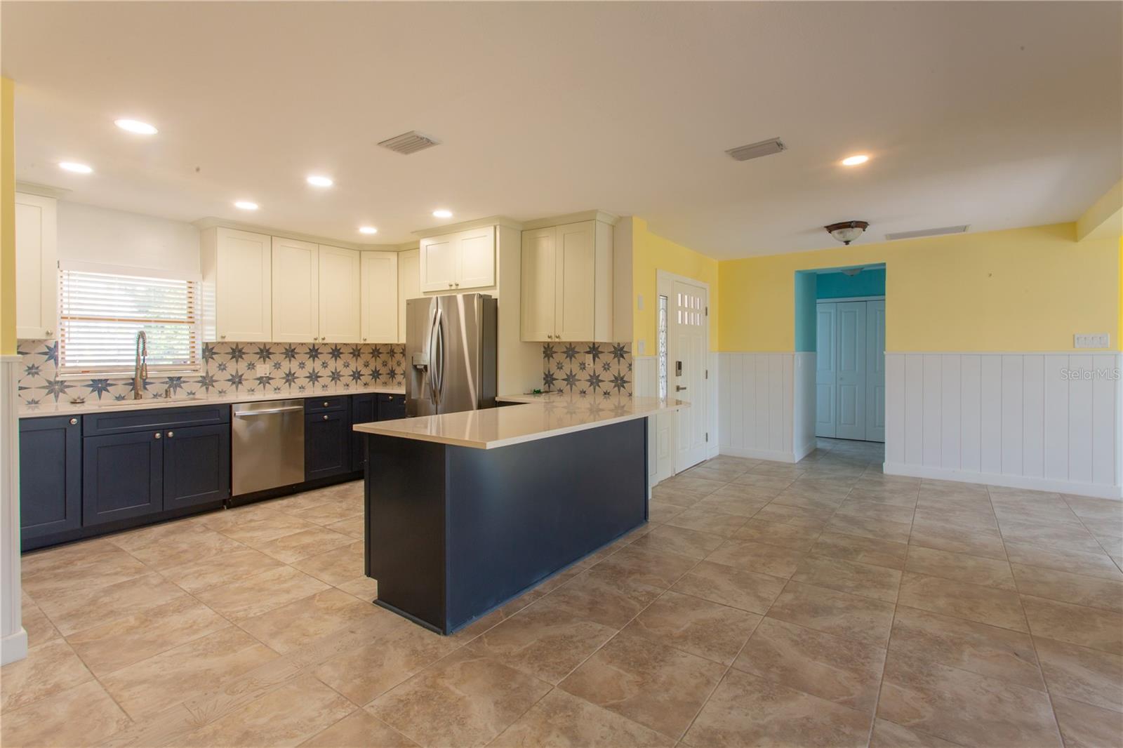 5541 BAYOU GRANDE BLVD NE