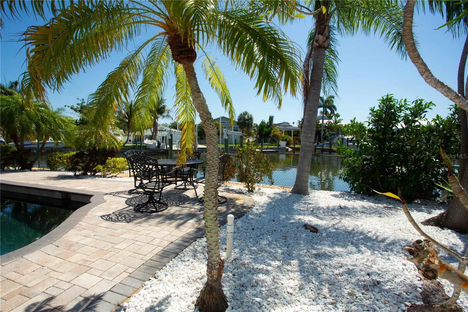 5541 BAYOU GRANDE BLVD NE