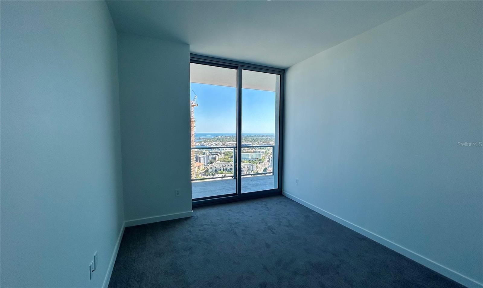 400 CENTRAL AVE #2906