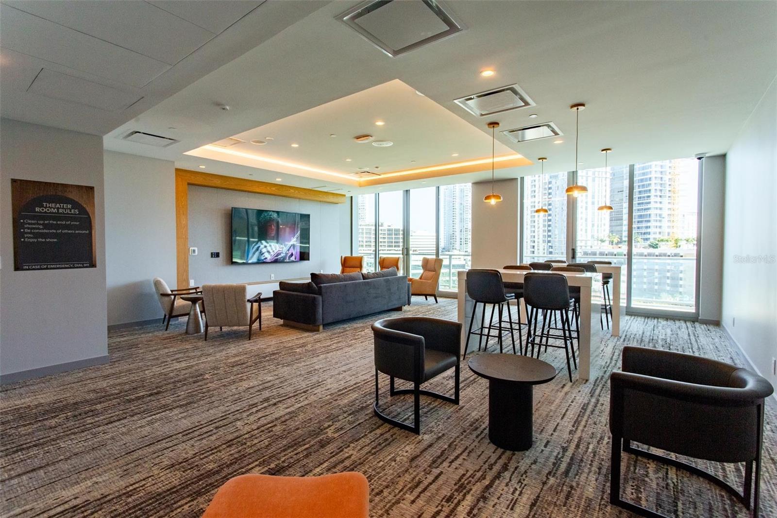 400 CENTRAL AVE #2906