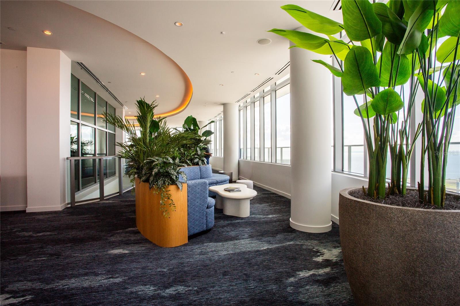400 CENTRAL AVE #2906