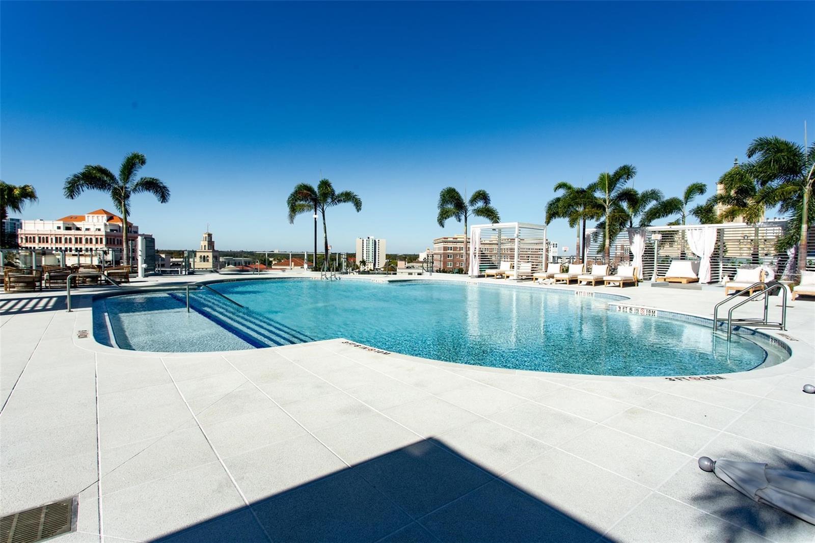 400 CENTRAL AVE #2906