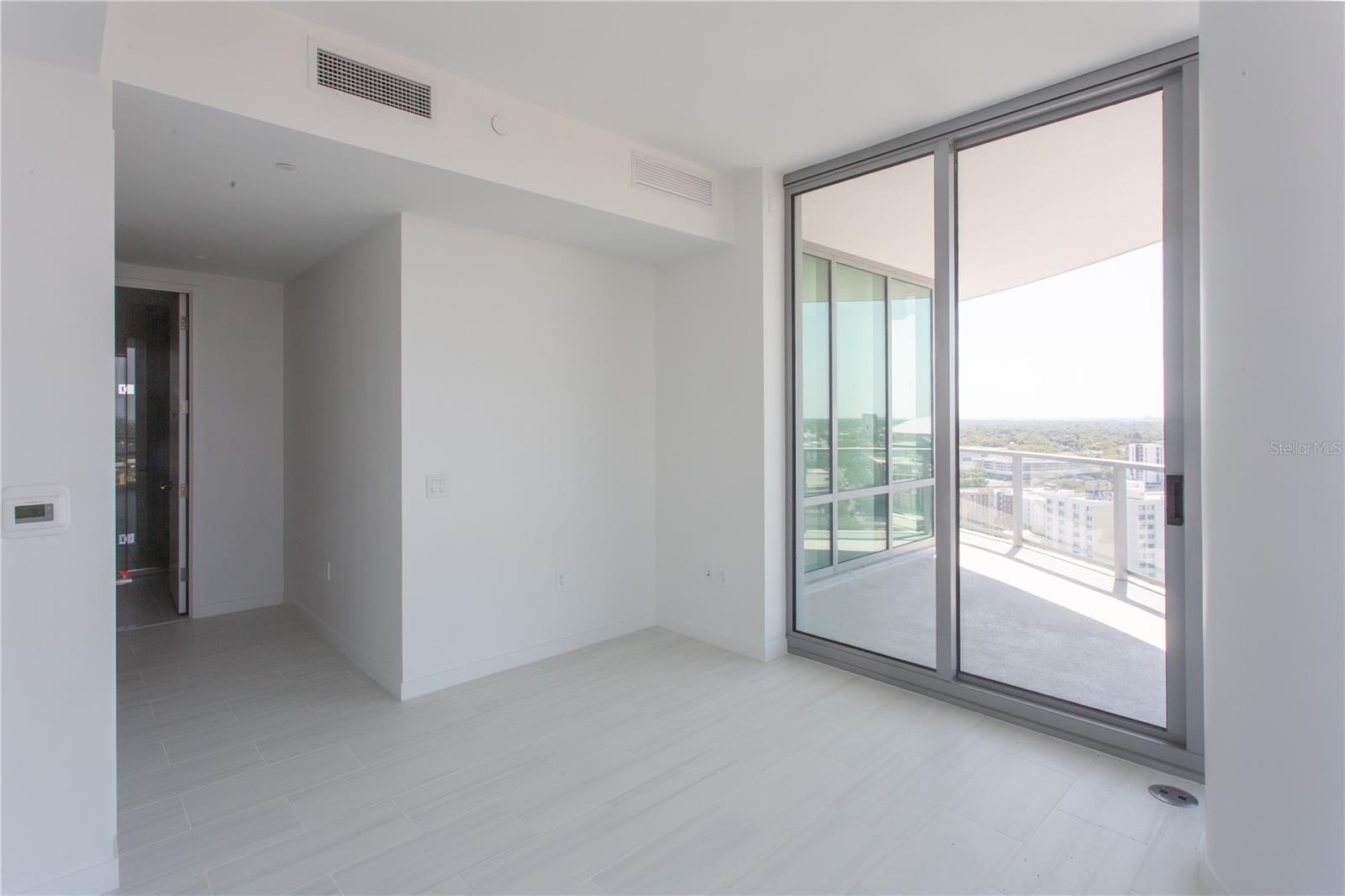 400 CENTRAL AVE #2001