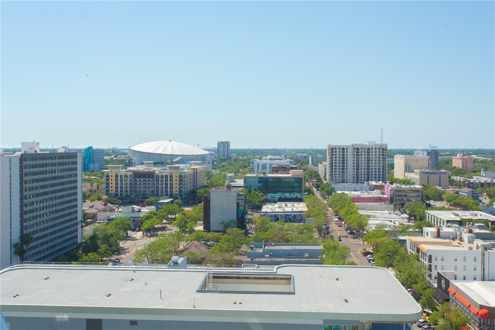 400 CENTRAL AVE #1609