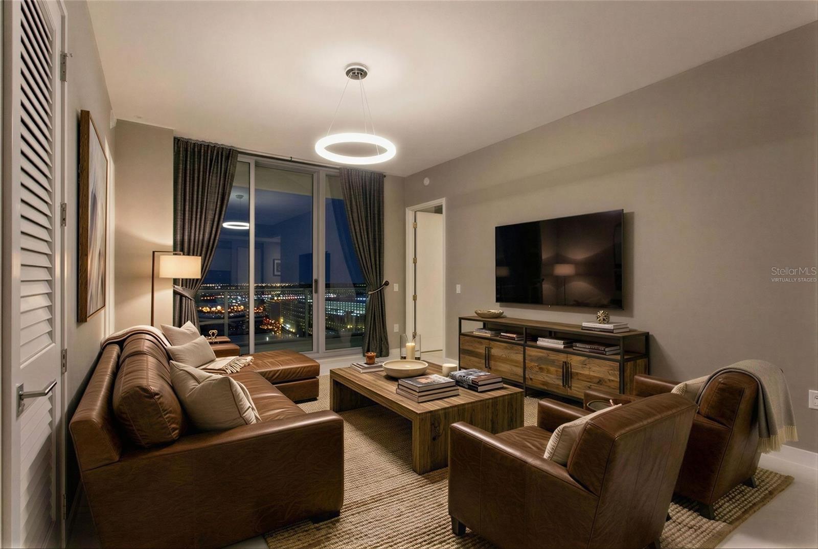 400 CENTRAL AVE #1806