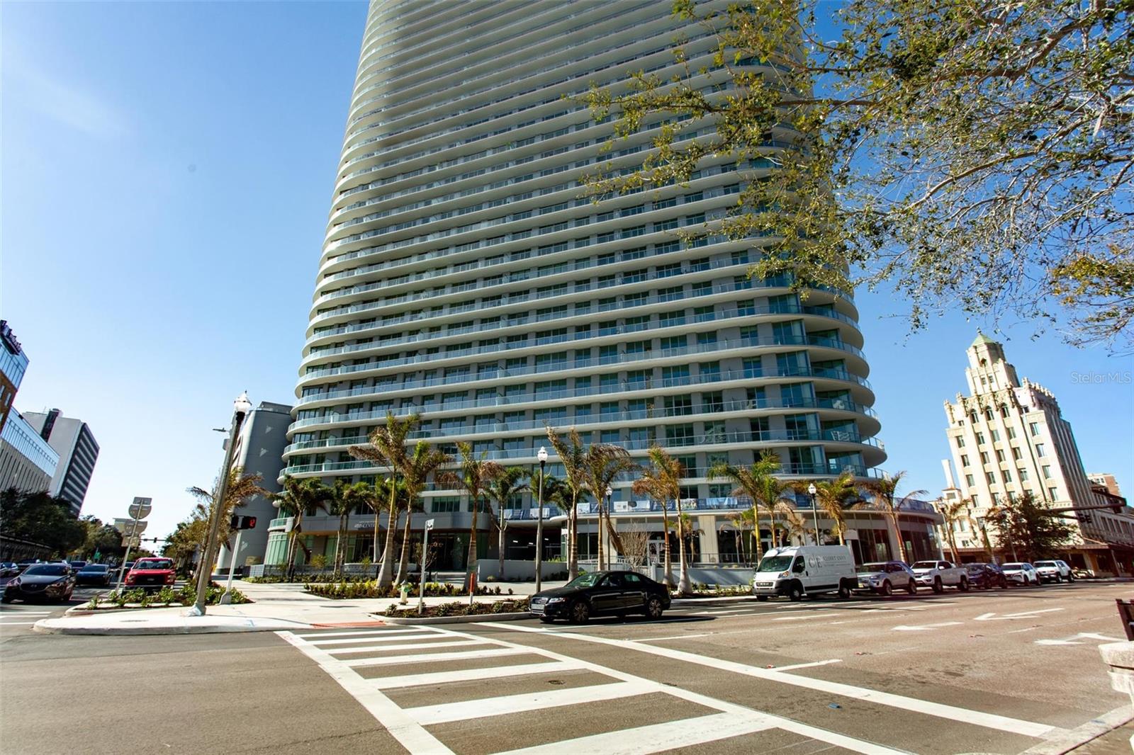 400 CENTRAL AVE #1003
