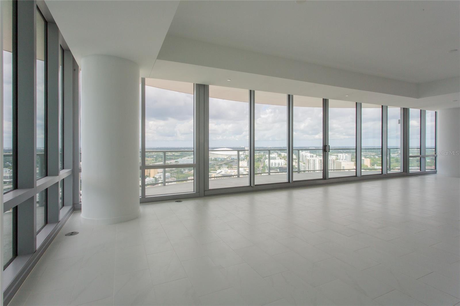 400 CENTRAL AVE #2601