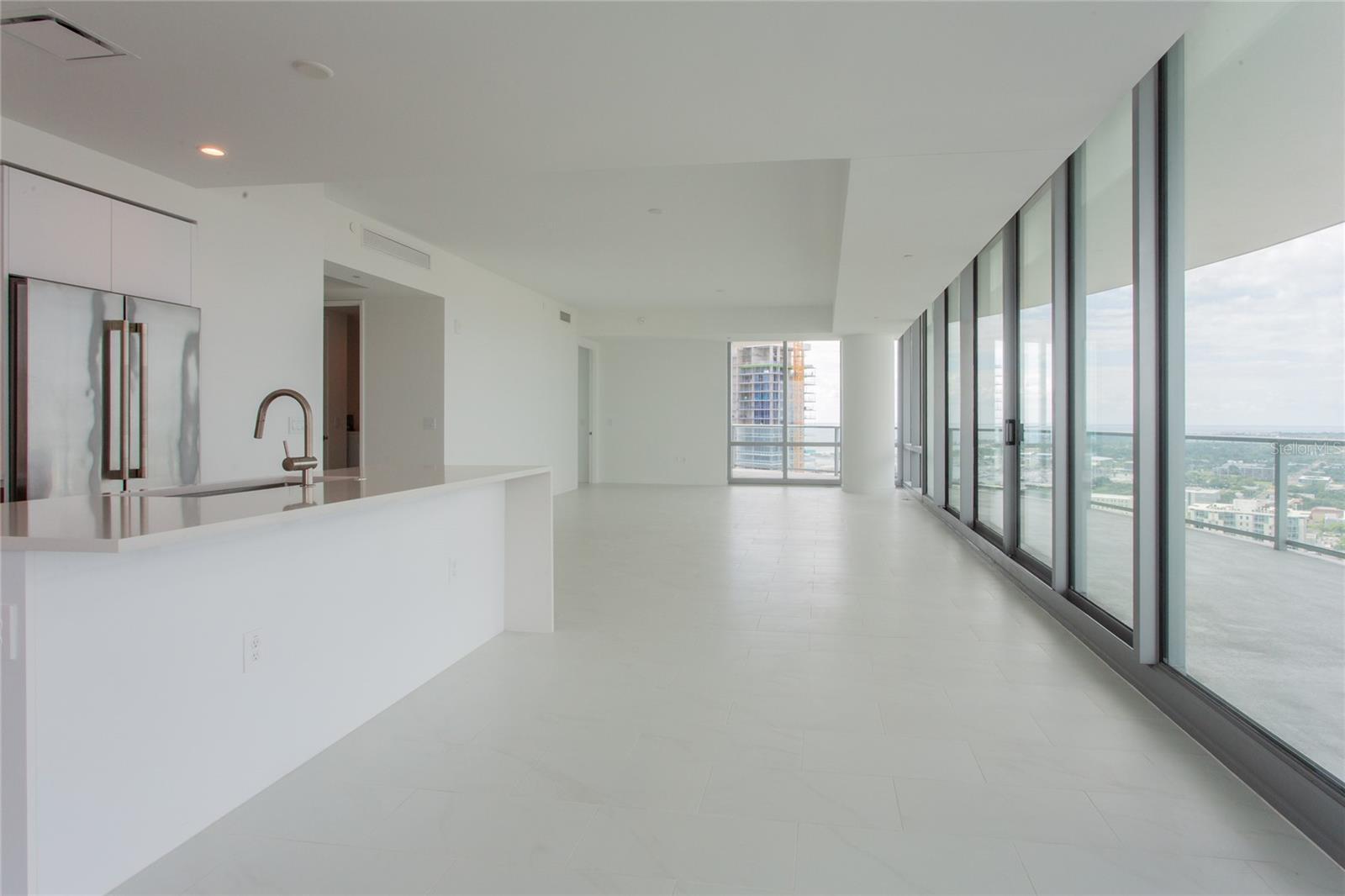 400 CENTRAL AVE #2601