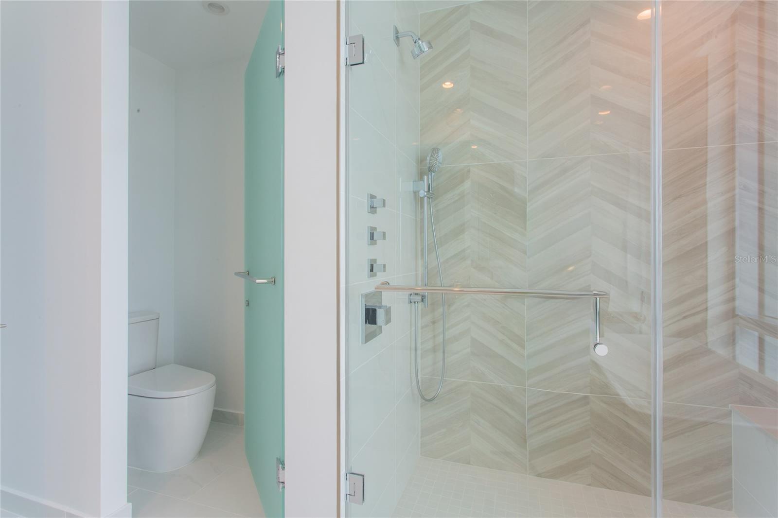 400 CENTRAL AVE #2601