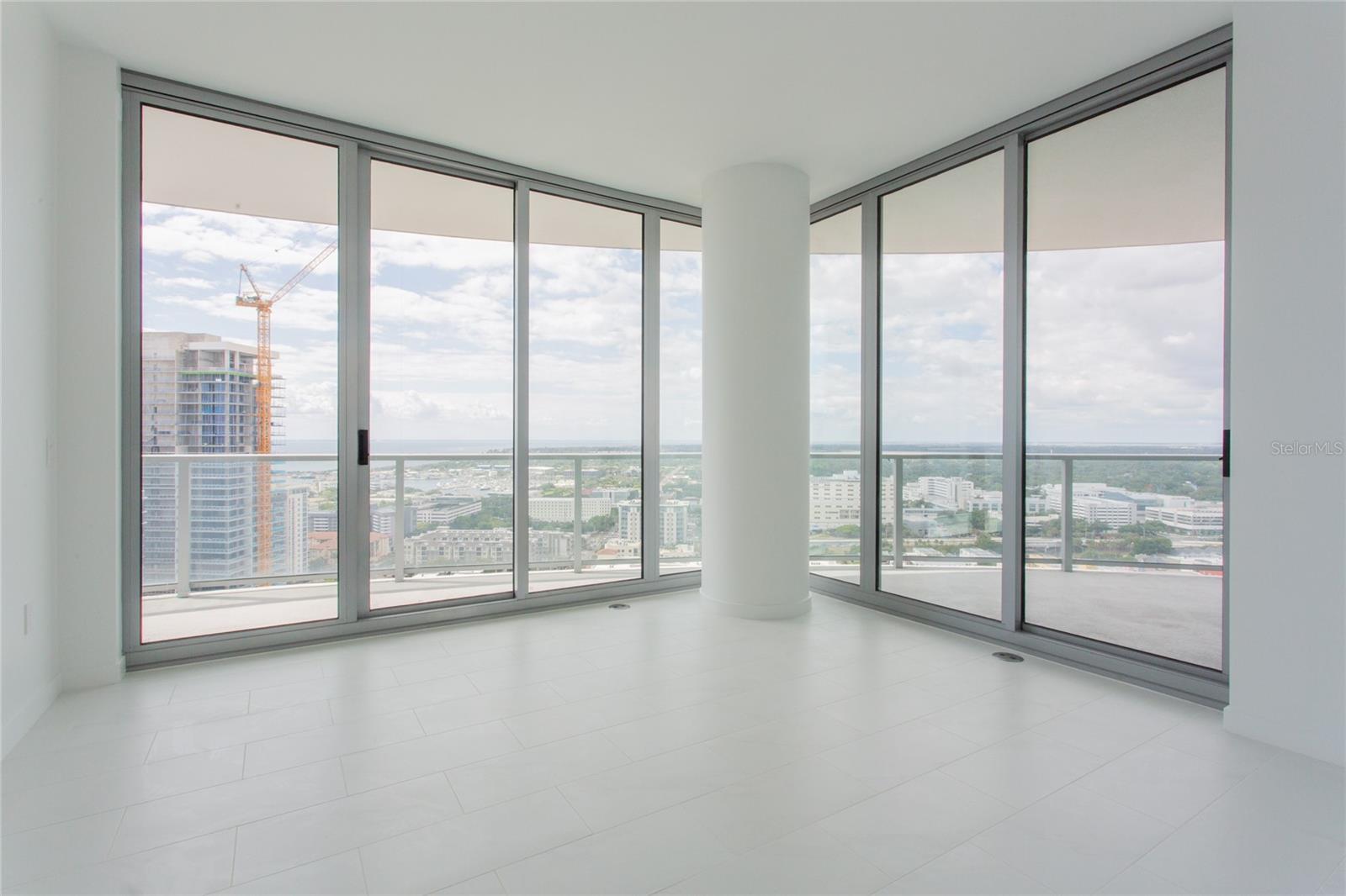400 CENTRAL AVE #2601