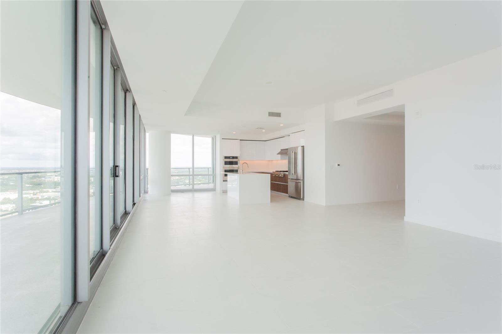 400 CENTRAL AVE #2601