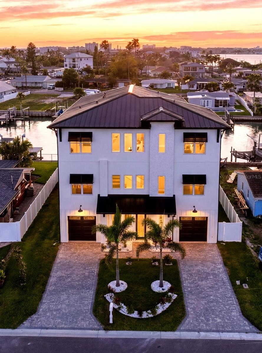 534 CRYSTAL DR