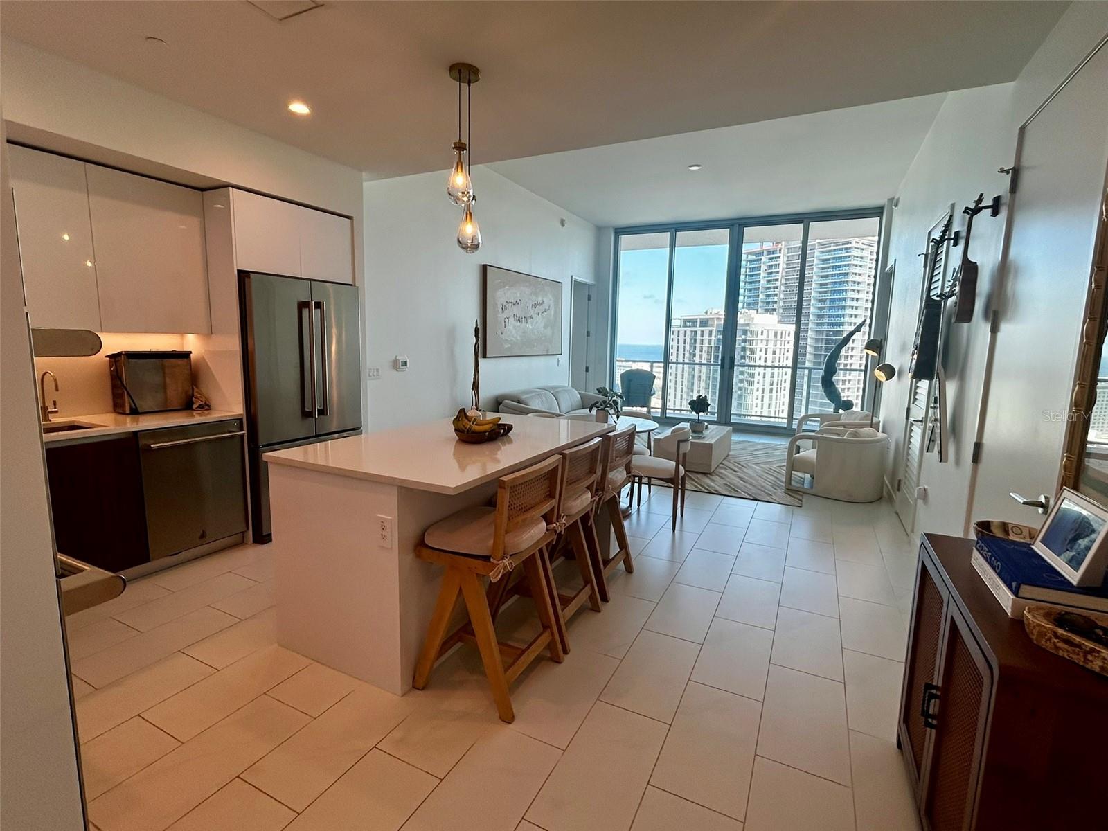 400 CENTRAL AVE #1904