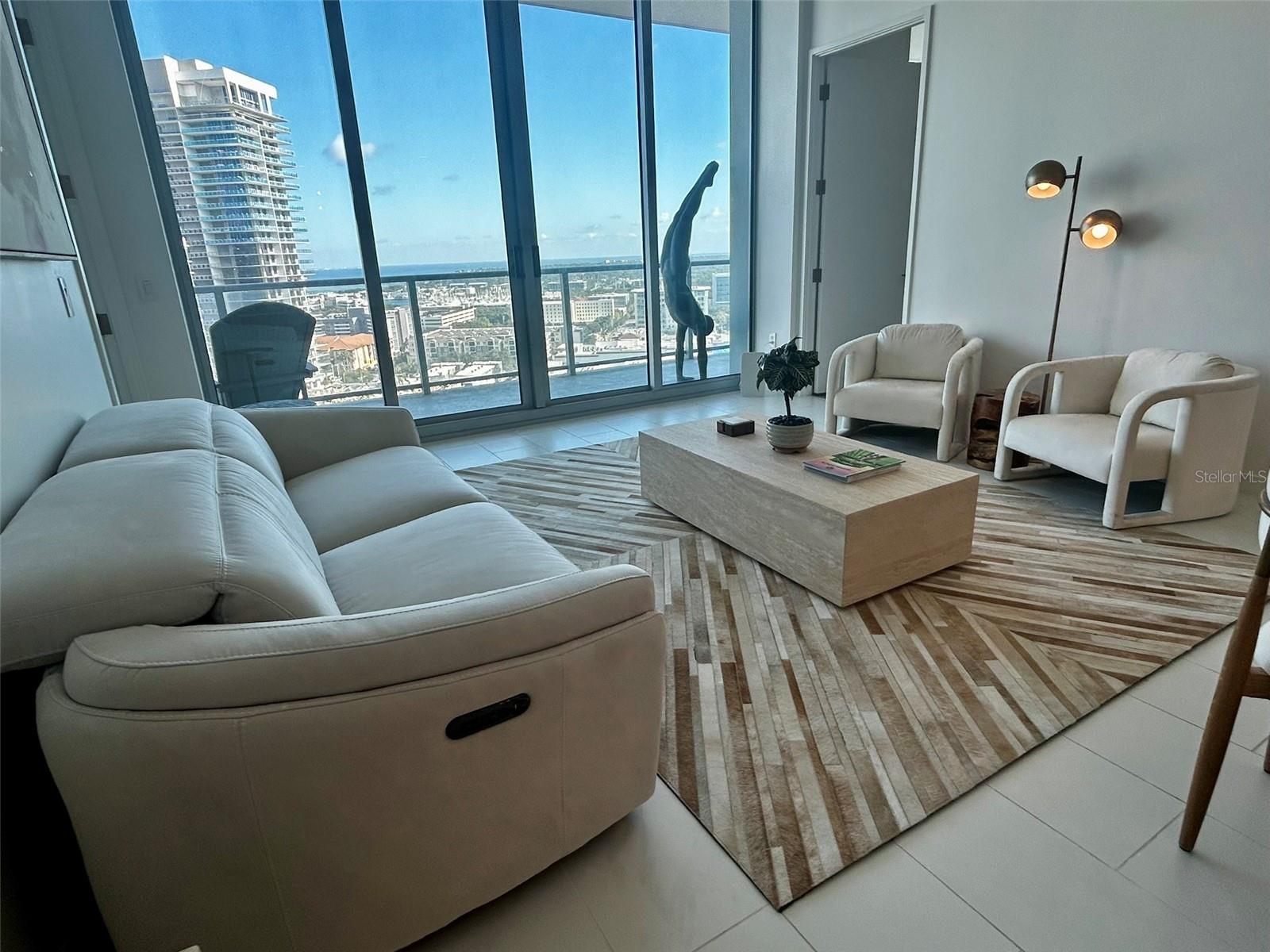 400 CENTRAL AVE #1904