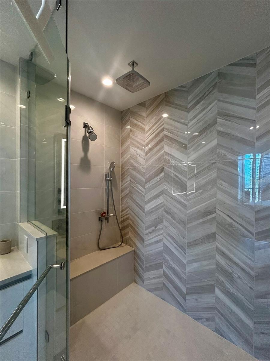 400 CENTRAL AVE #1904