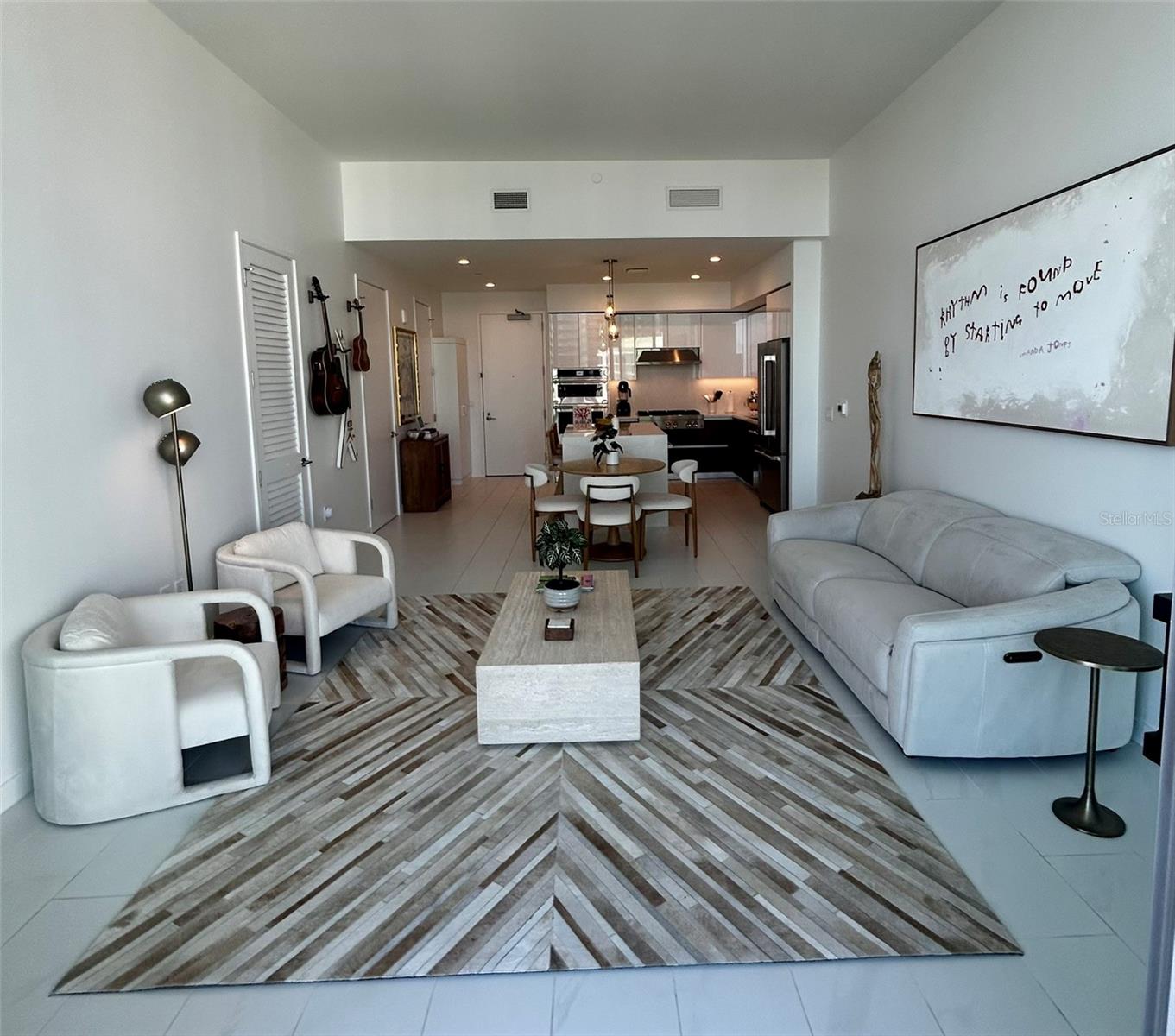 400 CENTRAL AVE #1904