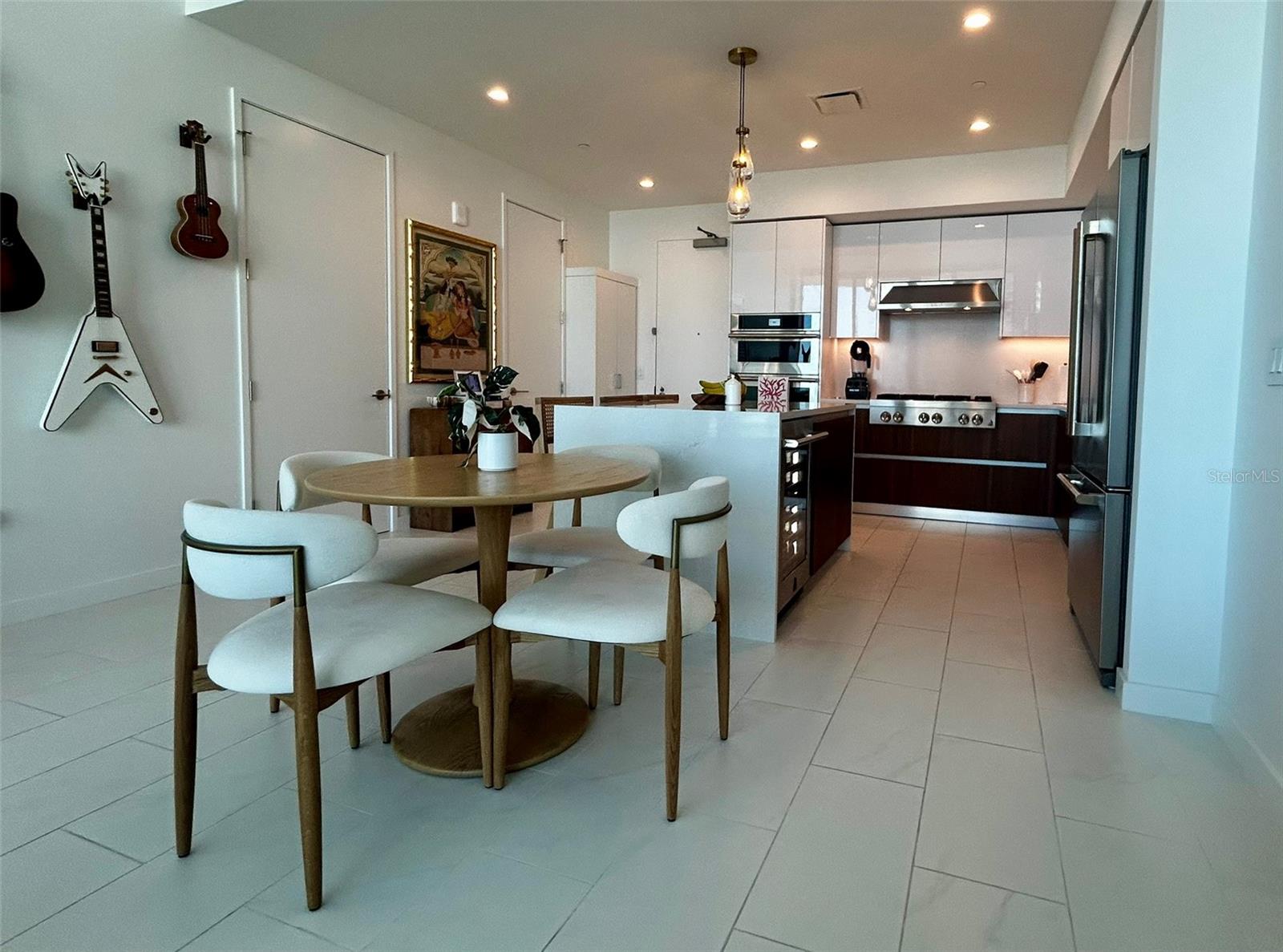 400 CENTRAL AVE #1904