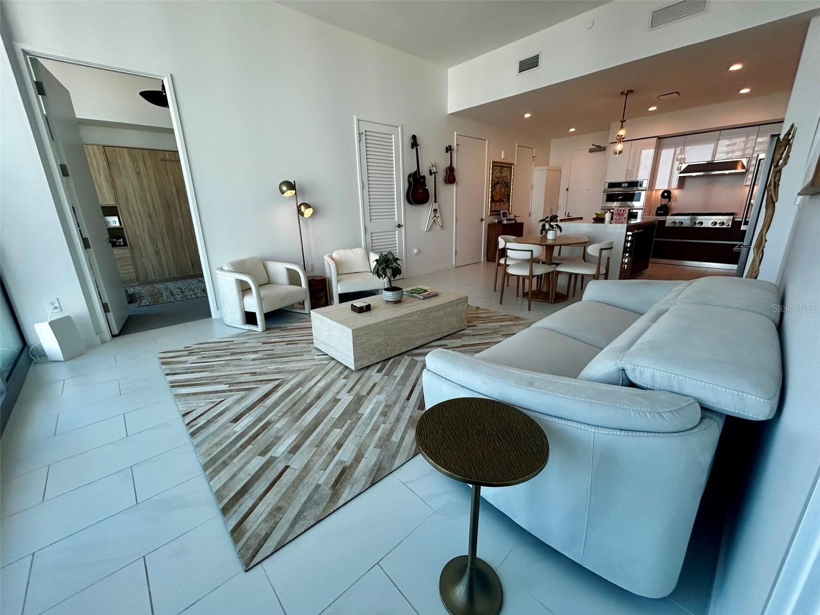 400 CENTRAL AVE #1904