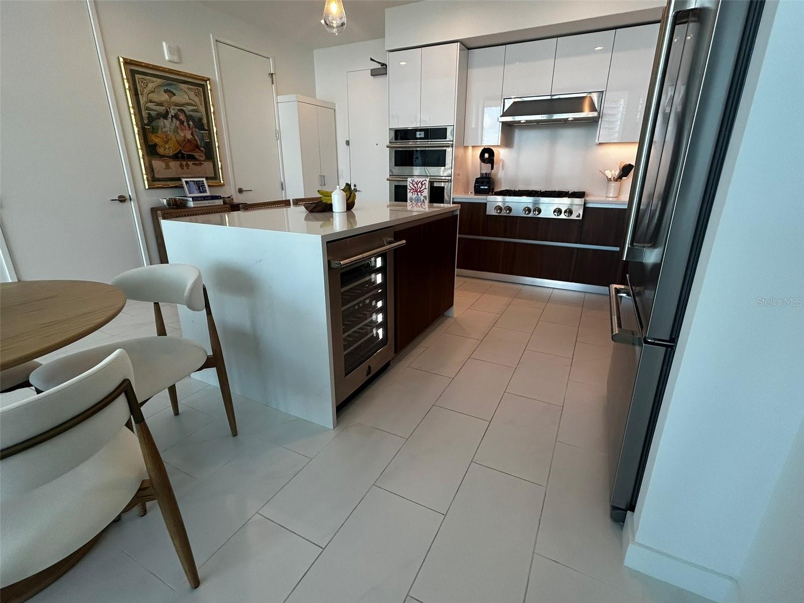 400 CENTRAL AVE #1904