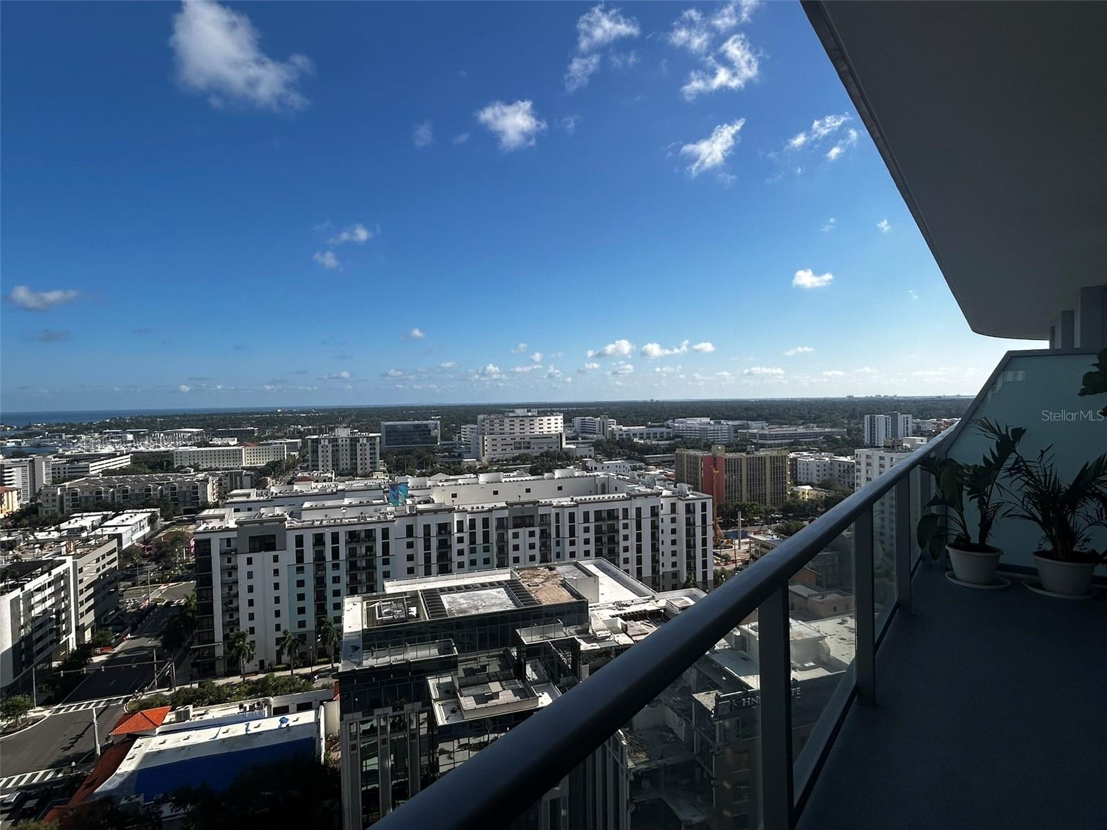 400 CENTRAL AVE #1904