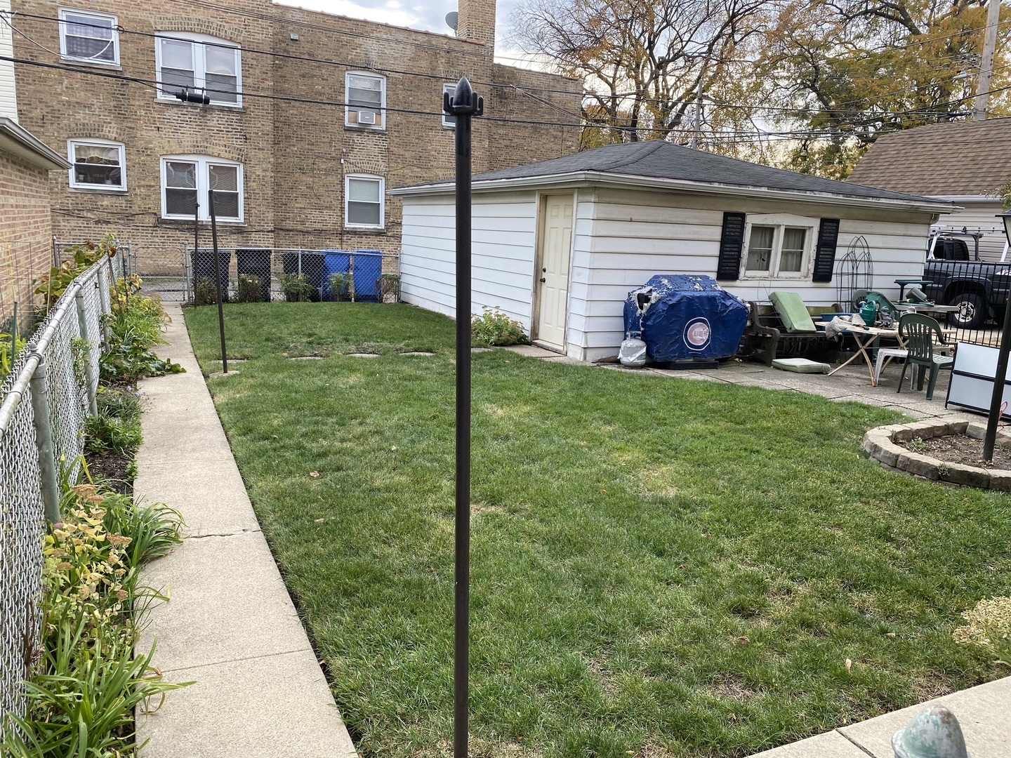 6909 W Addison Street Unit: 2W