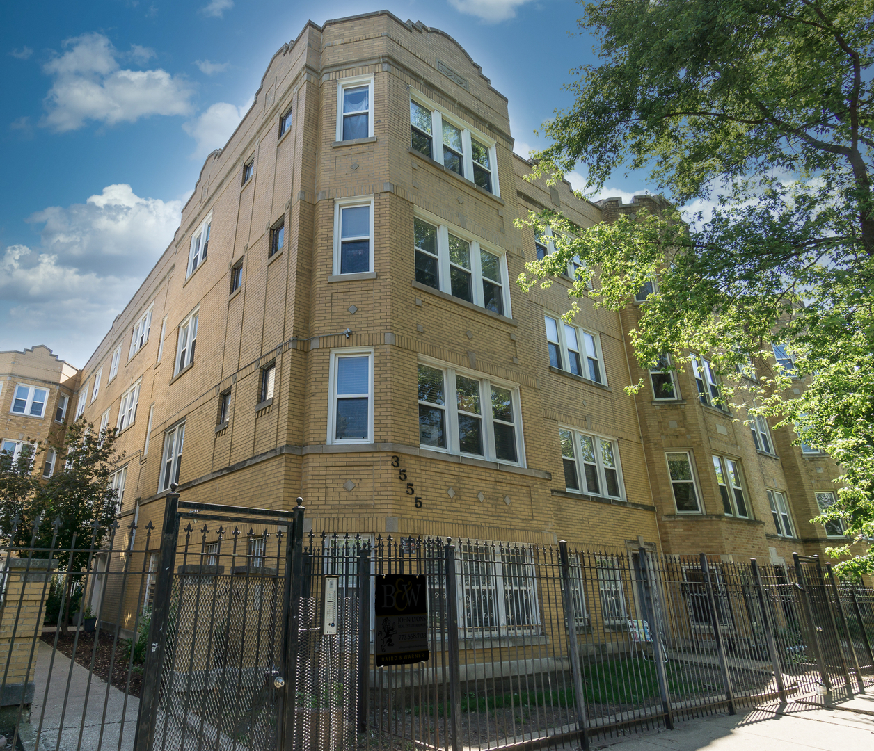 3555 W Lyndale Street Unit: 1C