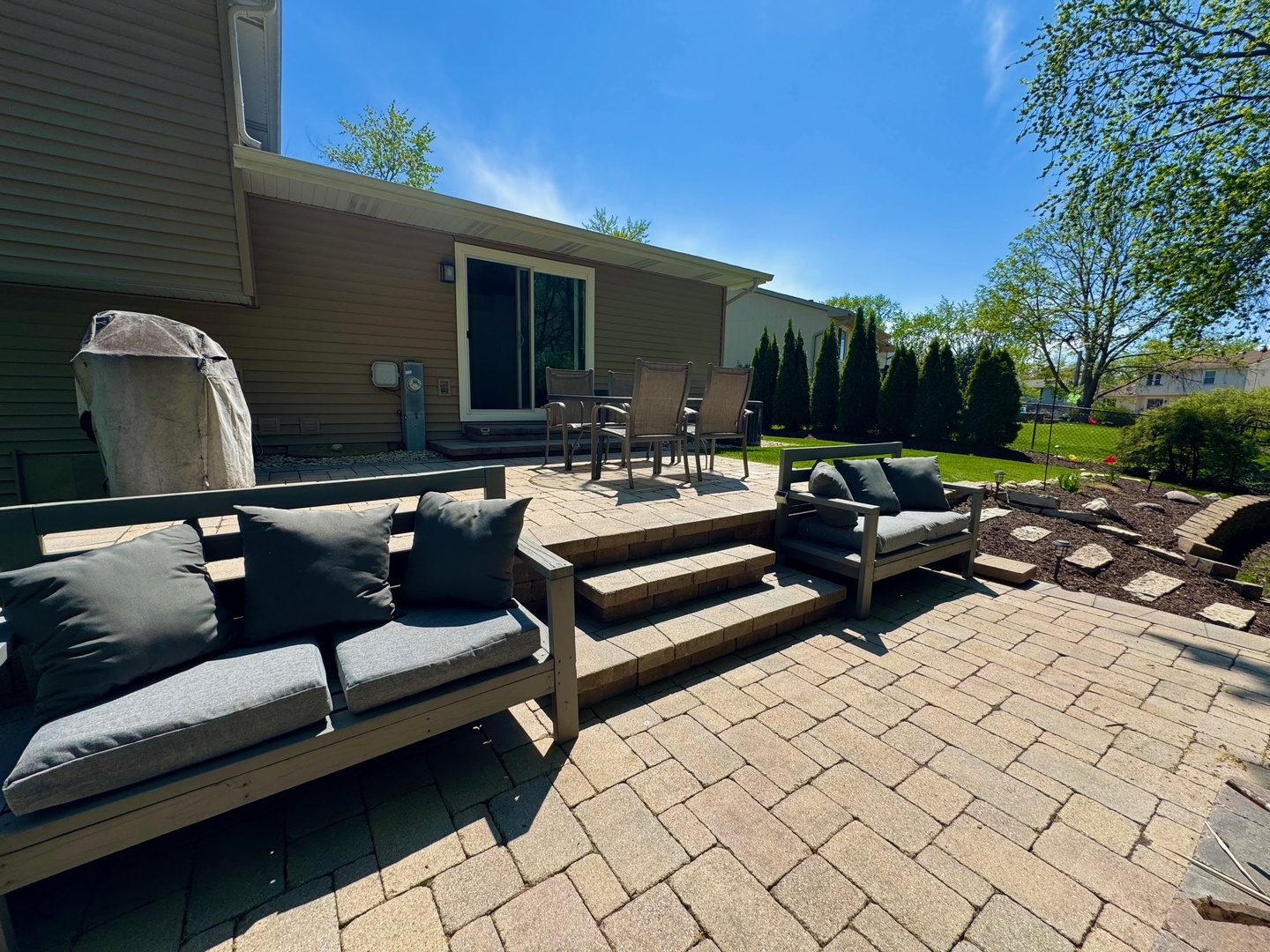 660 Londonberry Lane