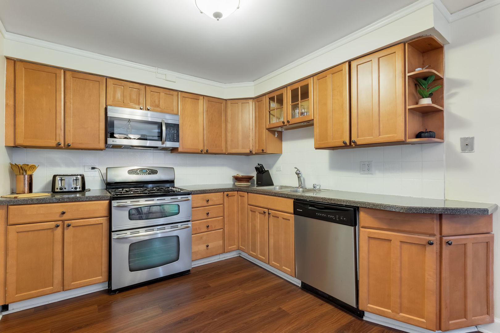 5543 W Higgins Avenue Unit: 1