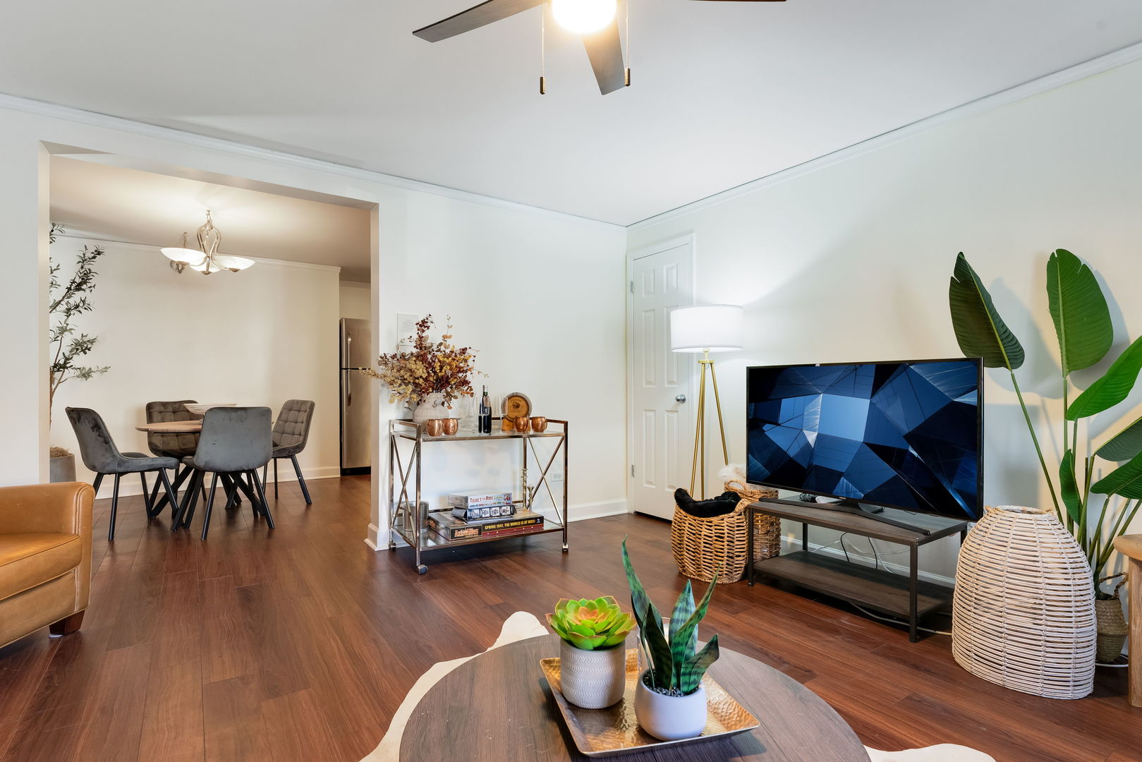 5543 W Higgins Avenue Unit: 1