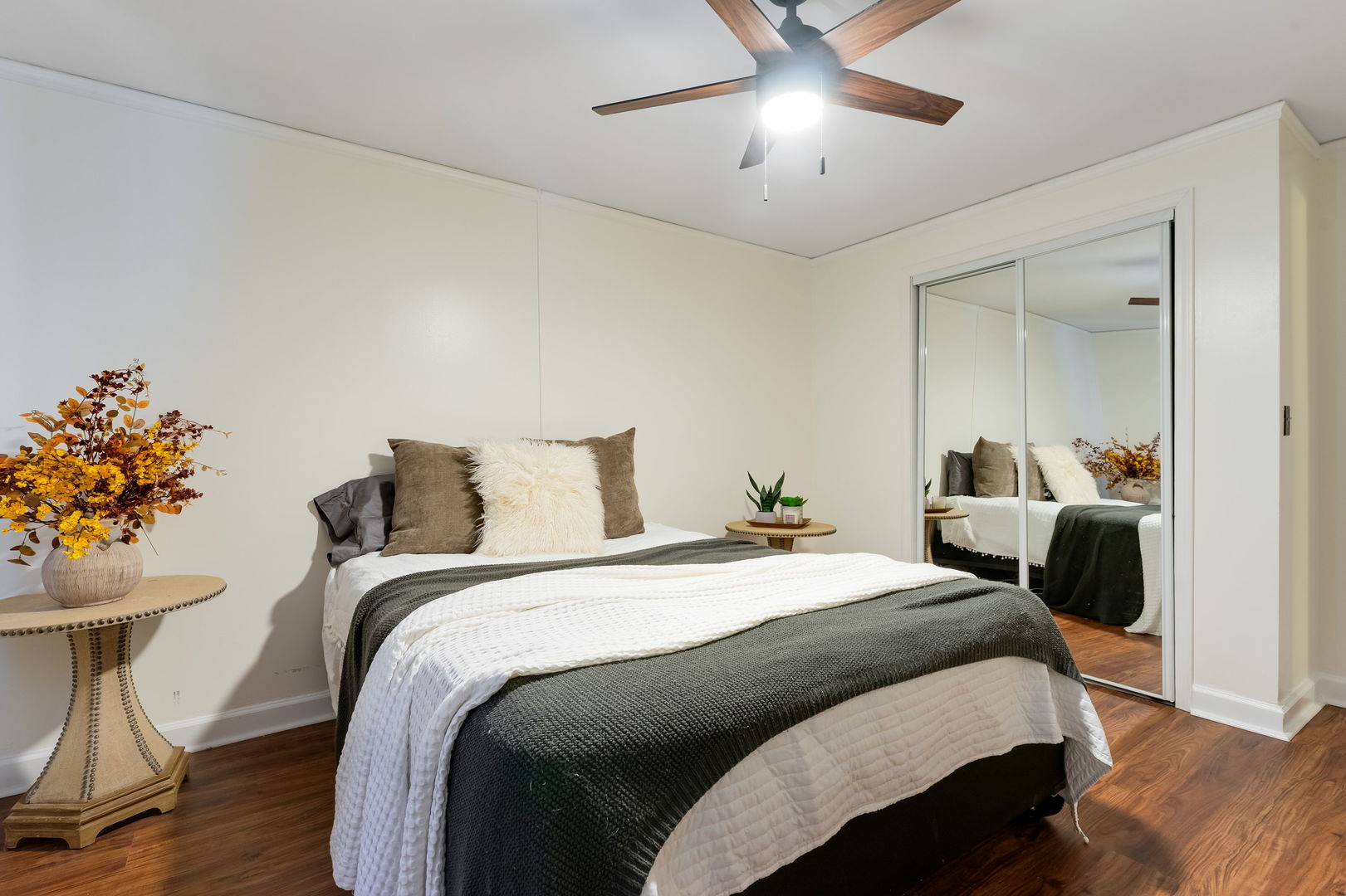5543 W Higgins Avenue Unit: 1