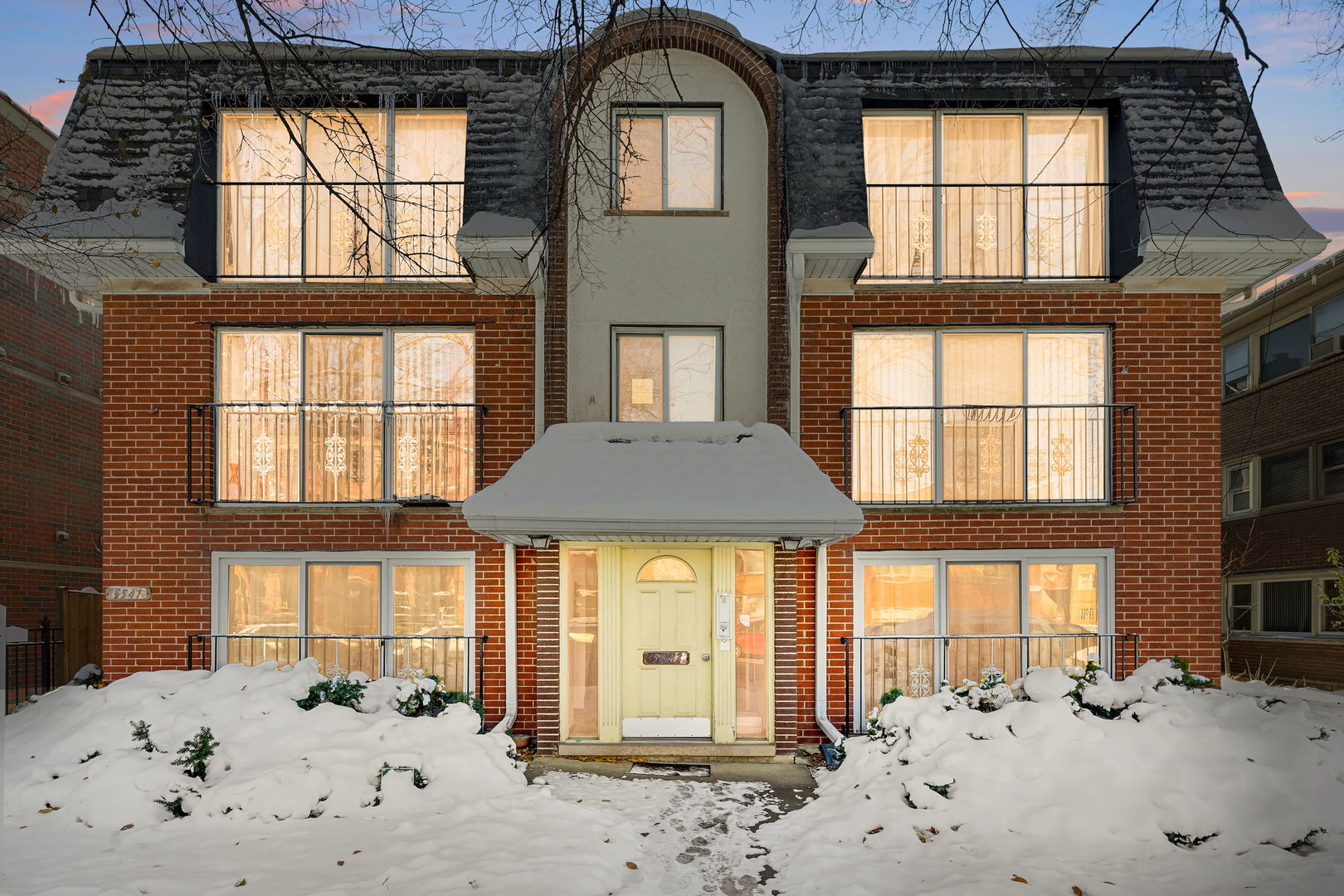 5543 W Higgins Avenue Unit: 1