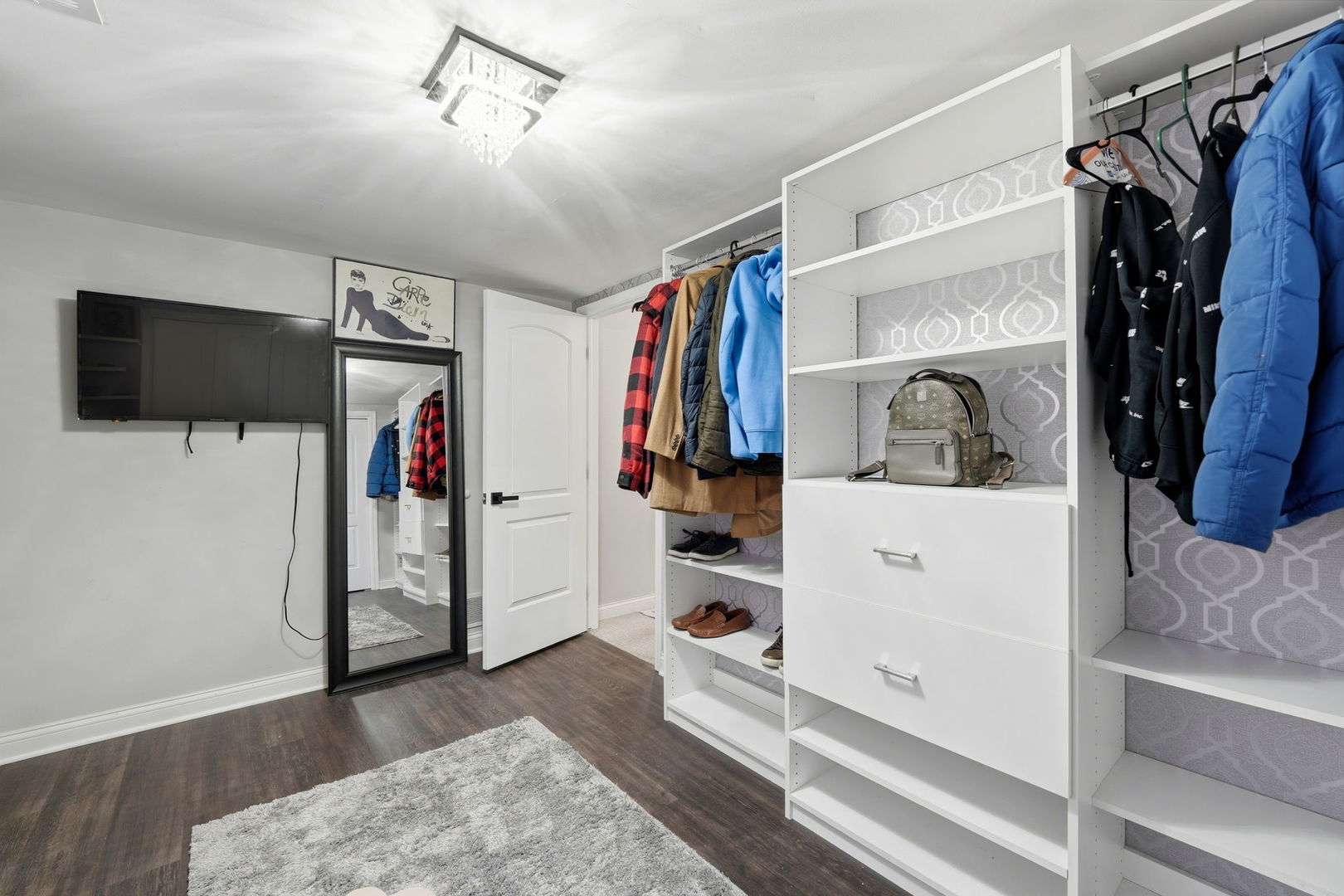 22931 Ridgeway Avenue