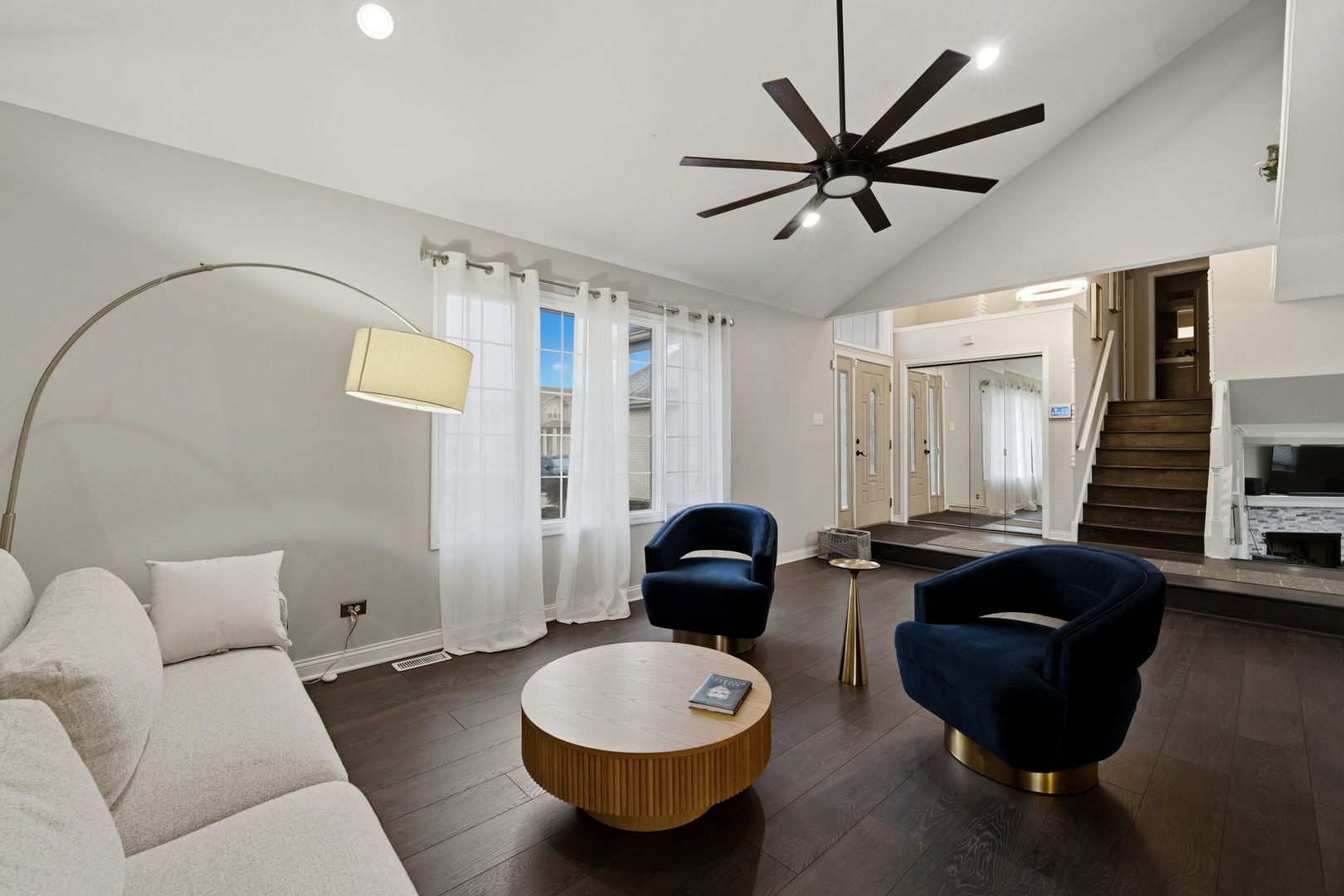 22931 Ridgeway Avenue