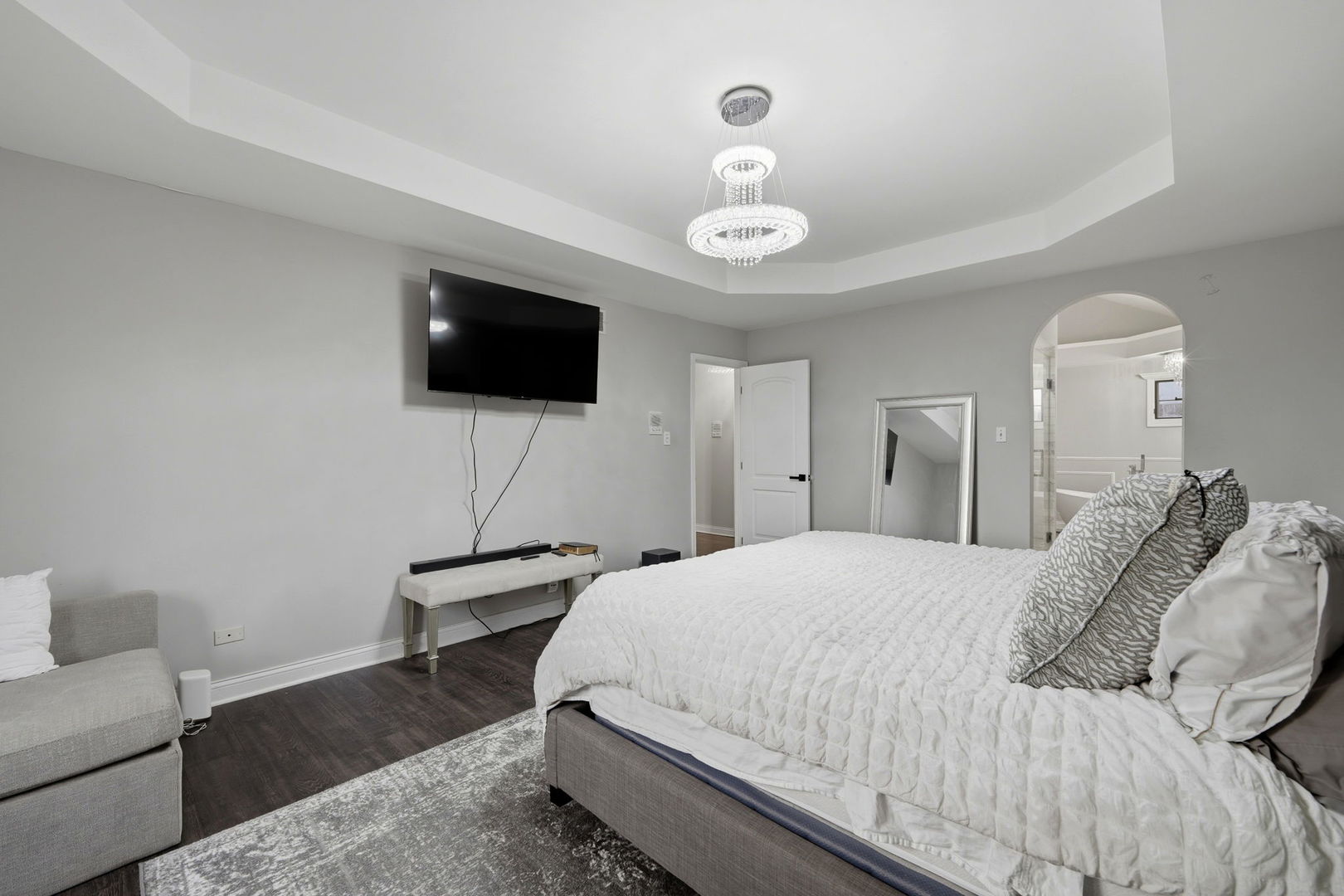 22931 Ridgeway Avenue