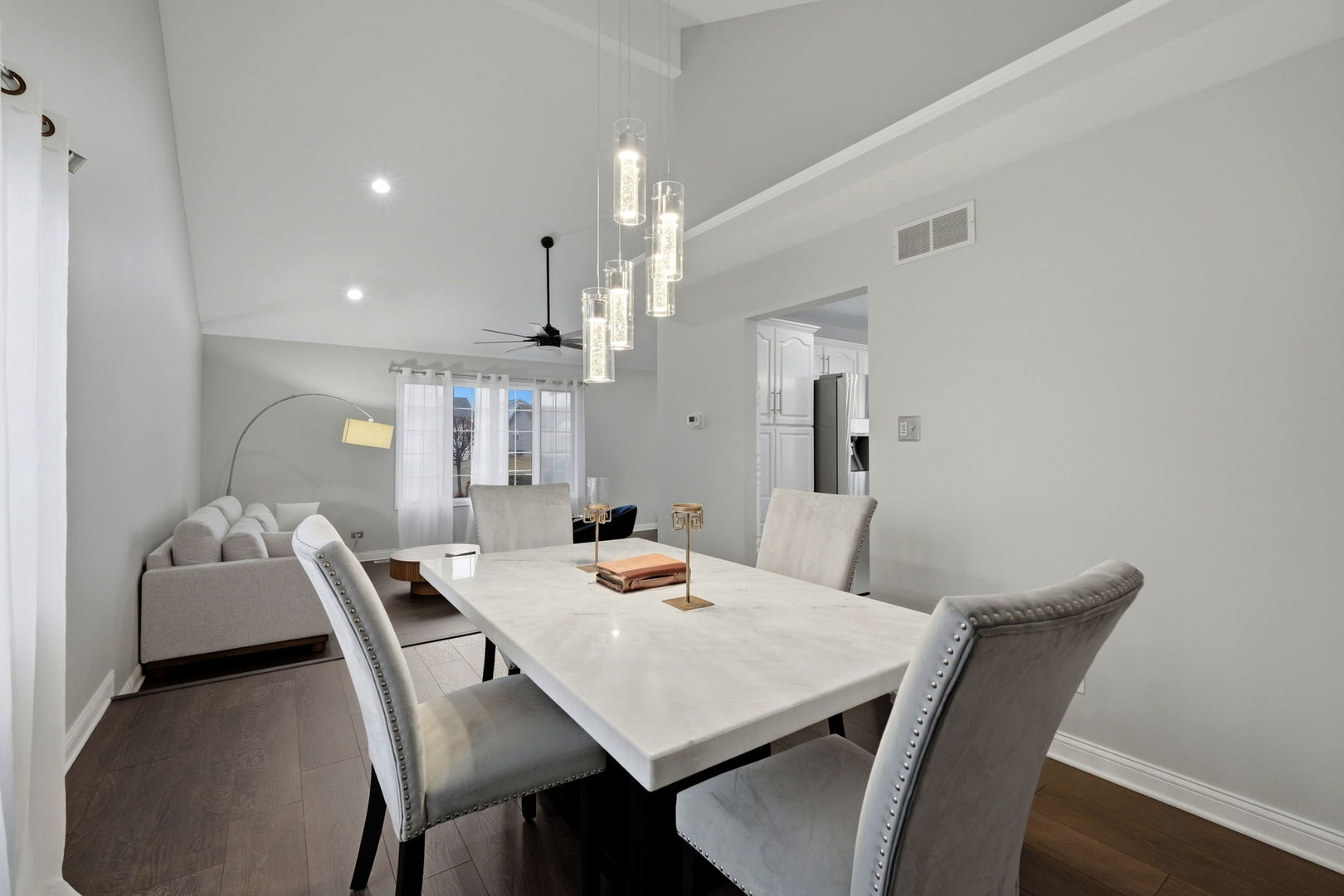 22931 Ridgeway Avenue