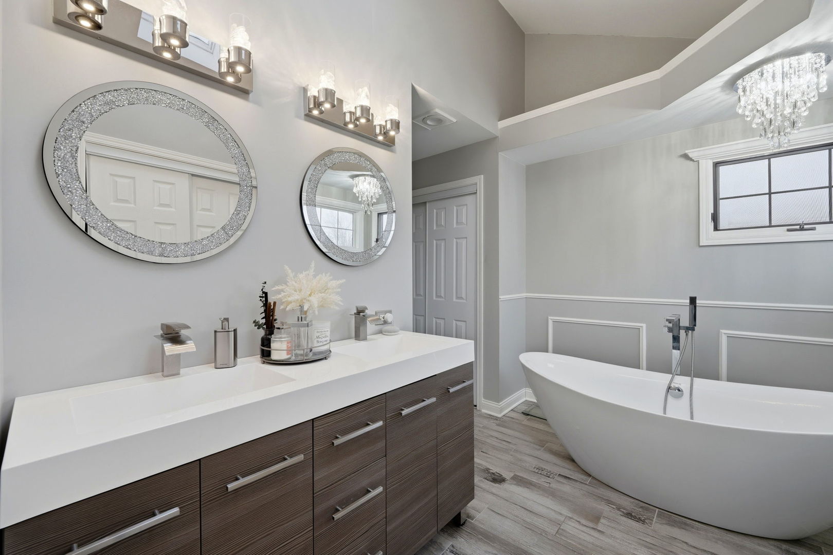 22931 Ridgeway Avenue