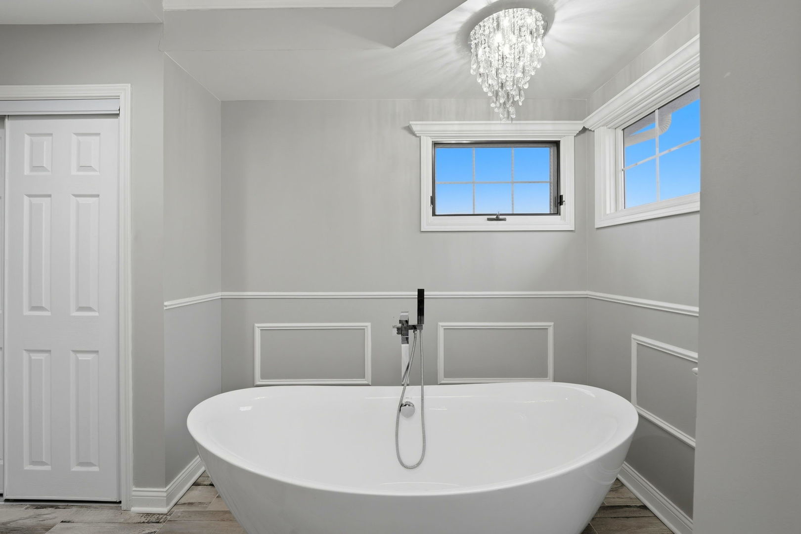 22931 Ridgeway Avenue