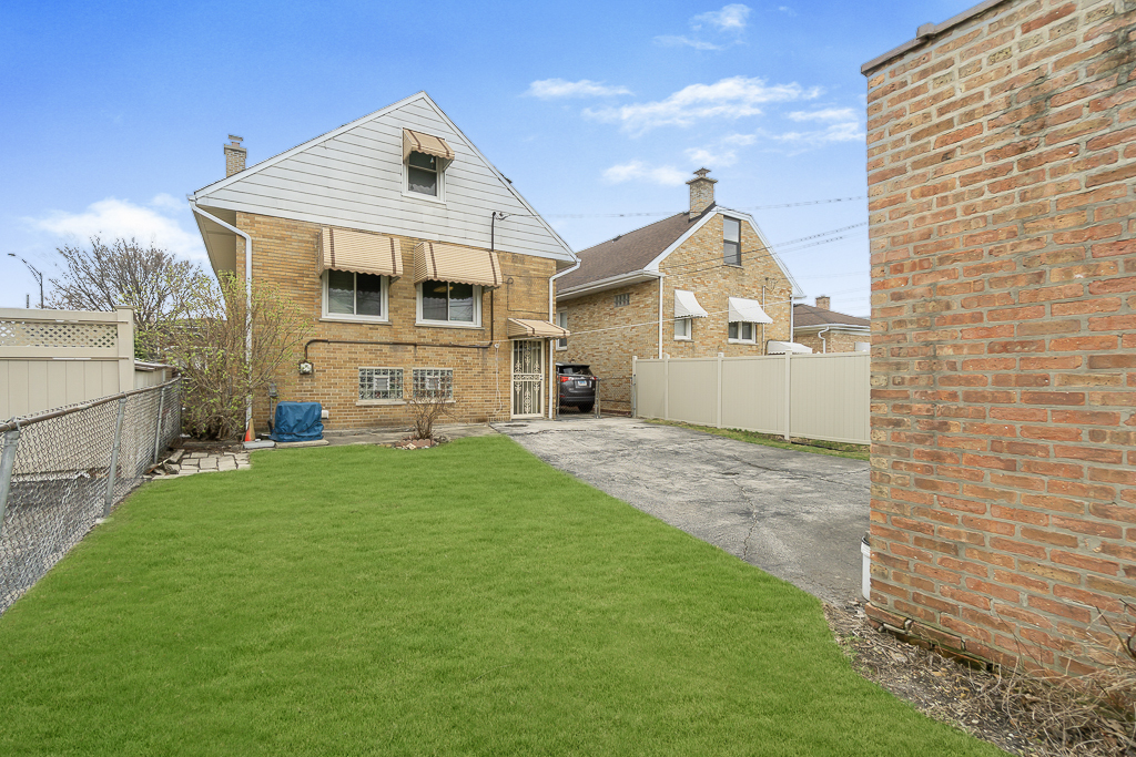 2844 N Narragansett Avenue