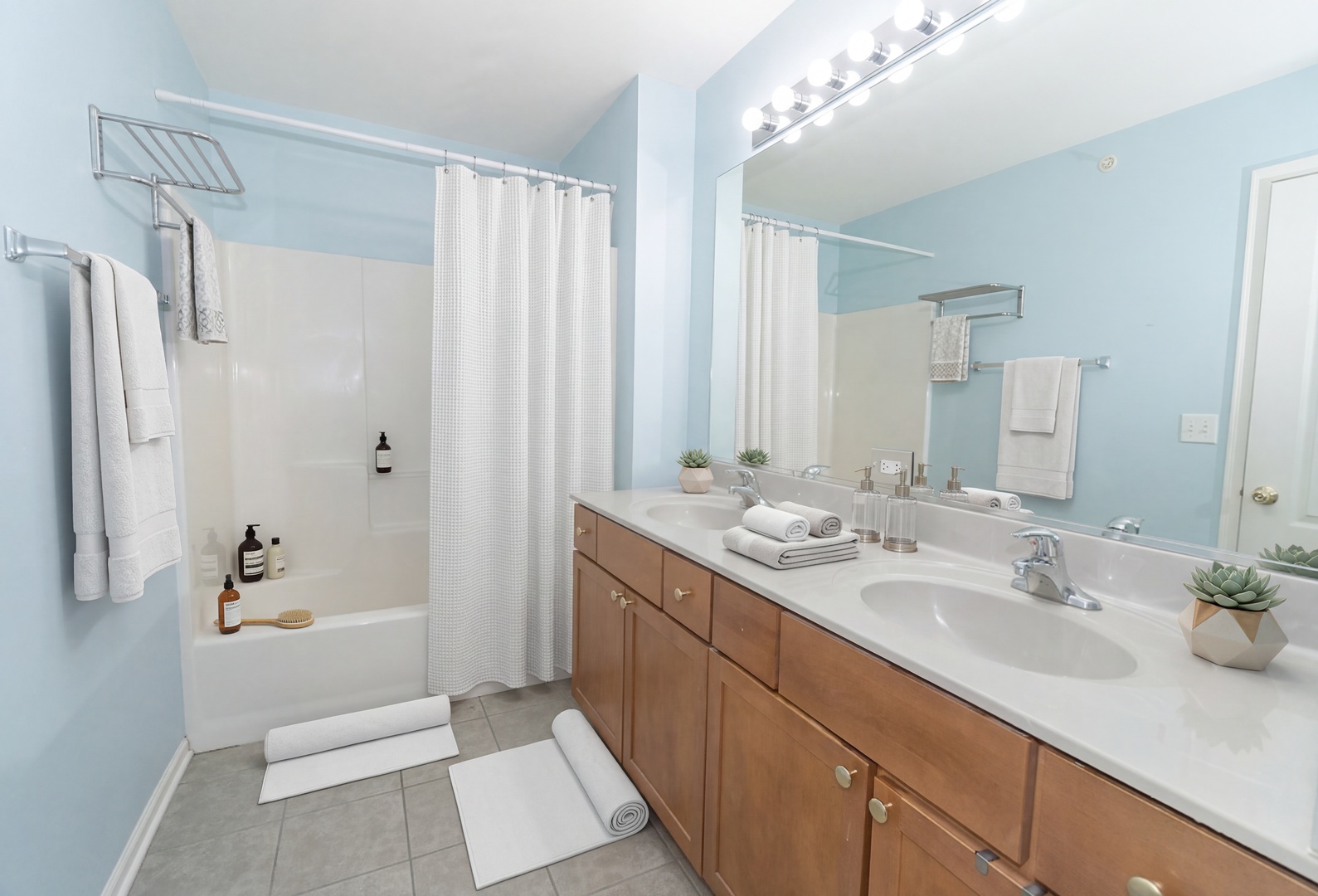 1299 W Lake Street Unit: 302
