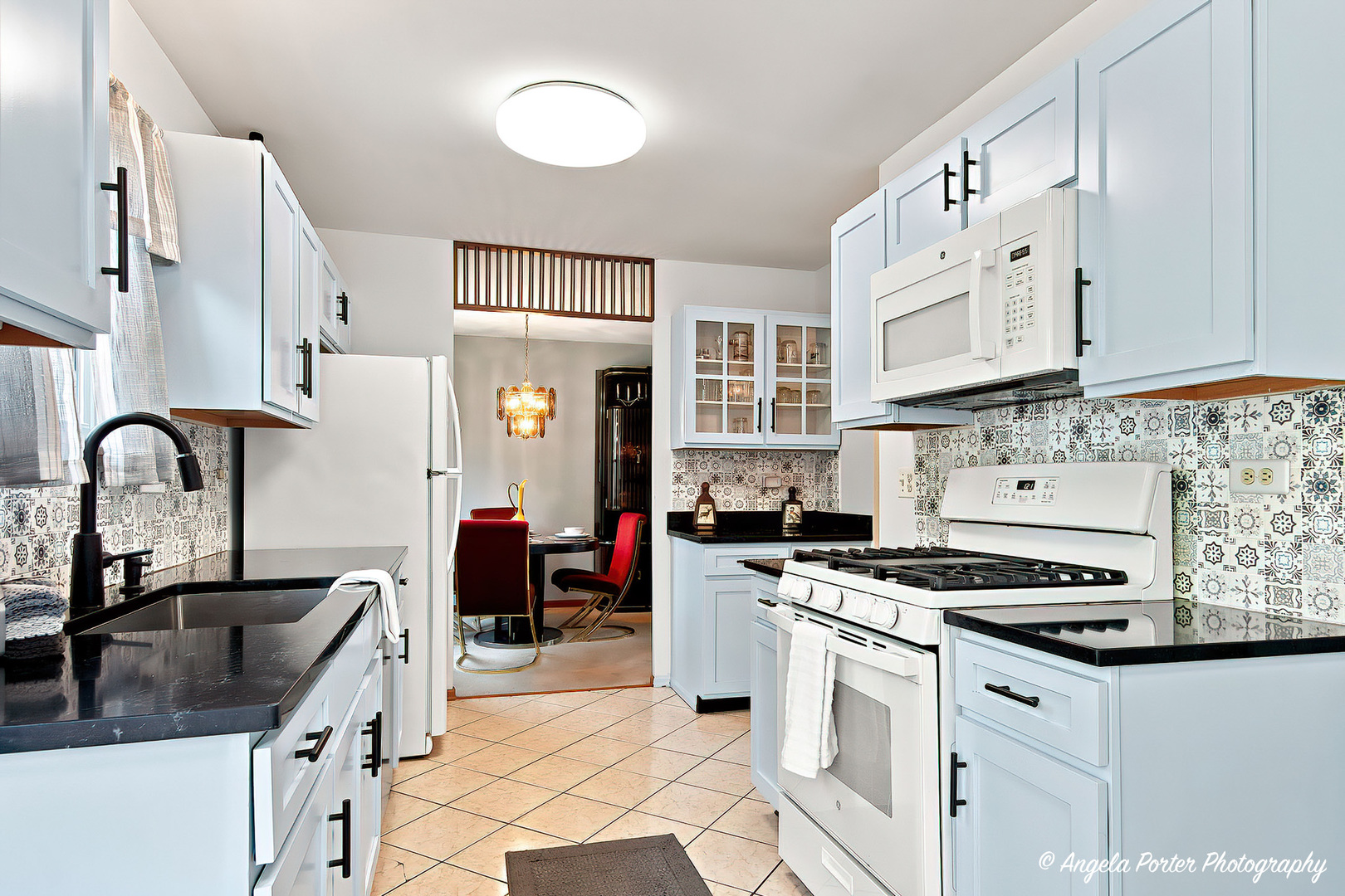 931 Perry Drive