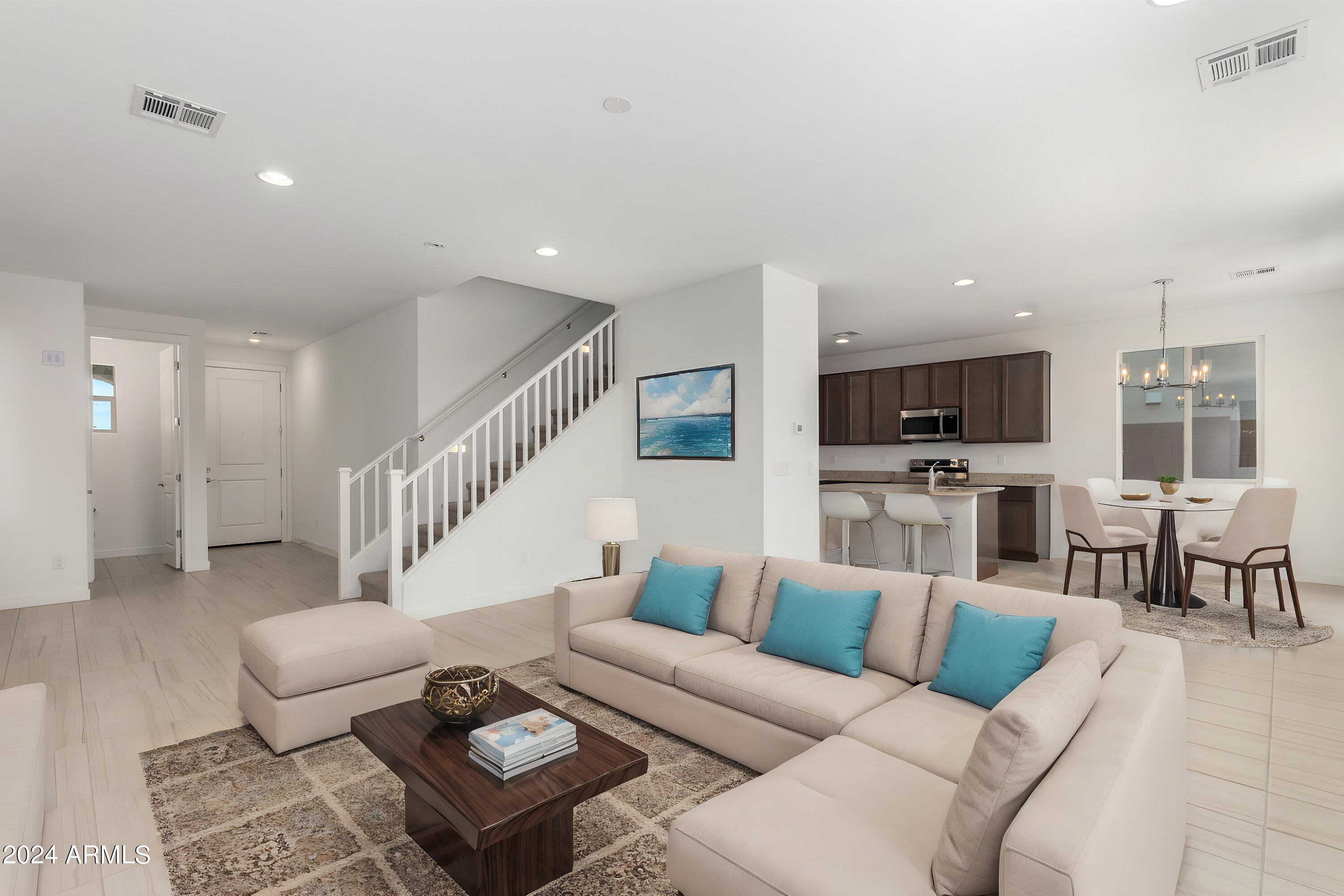 655 S Del Rancho Circle