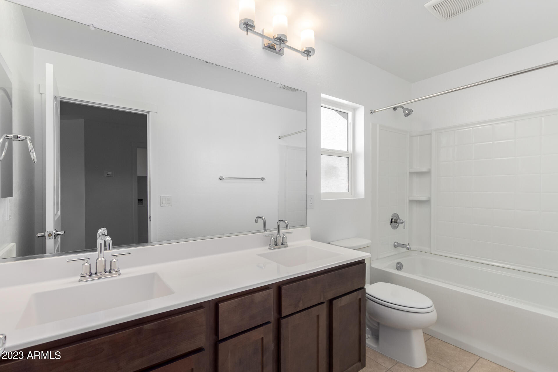 655 S Del Rancho Circle