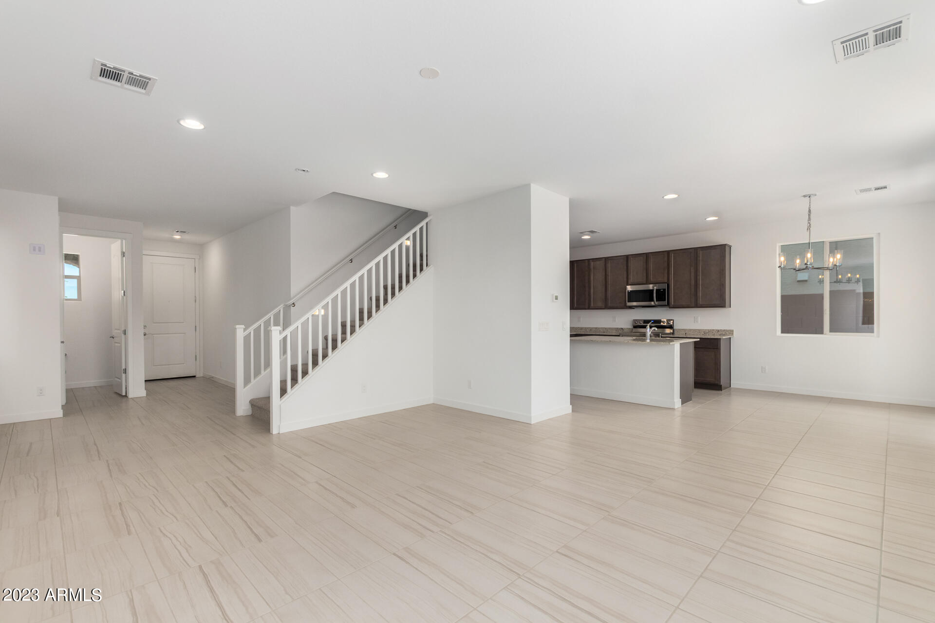 655 S Del Rancho Circle