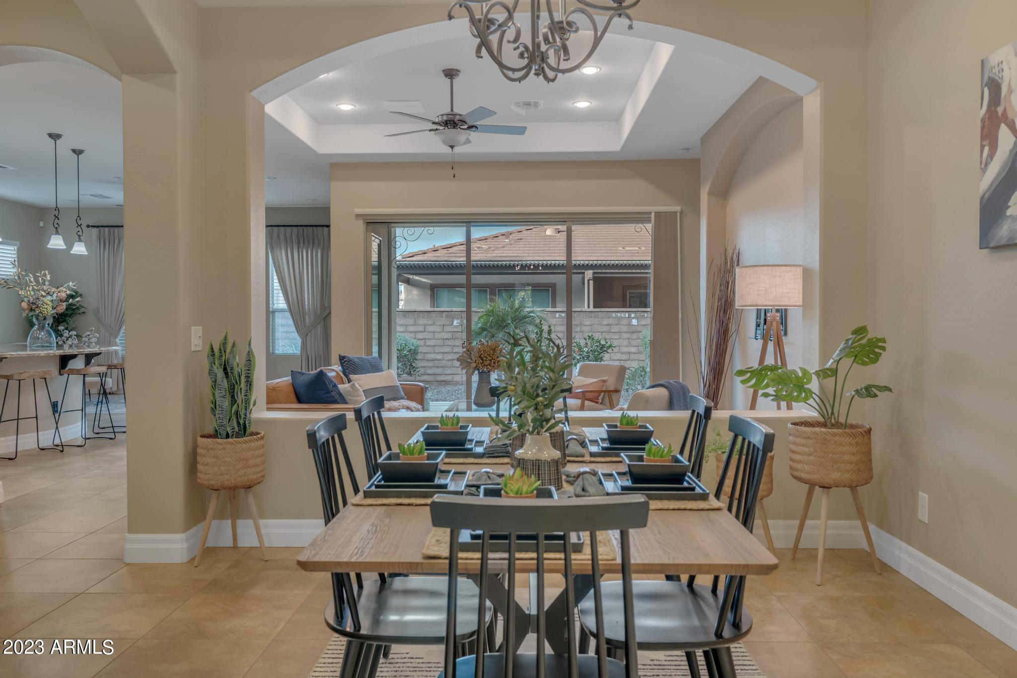 298 E LADDOOS Avenue