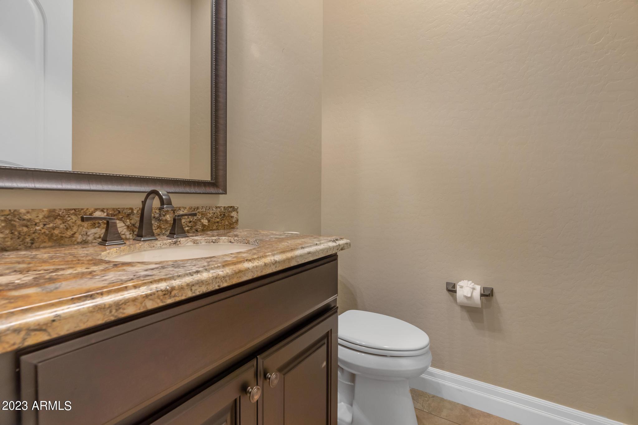 298 E LADDOOS Avenue