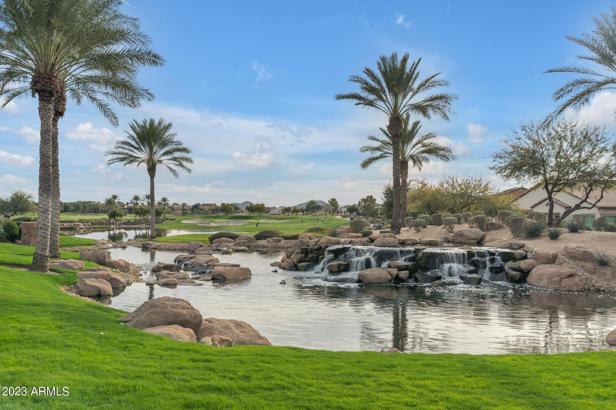 298 E LADDOOS Avenue