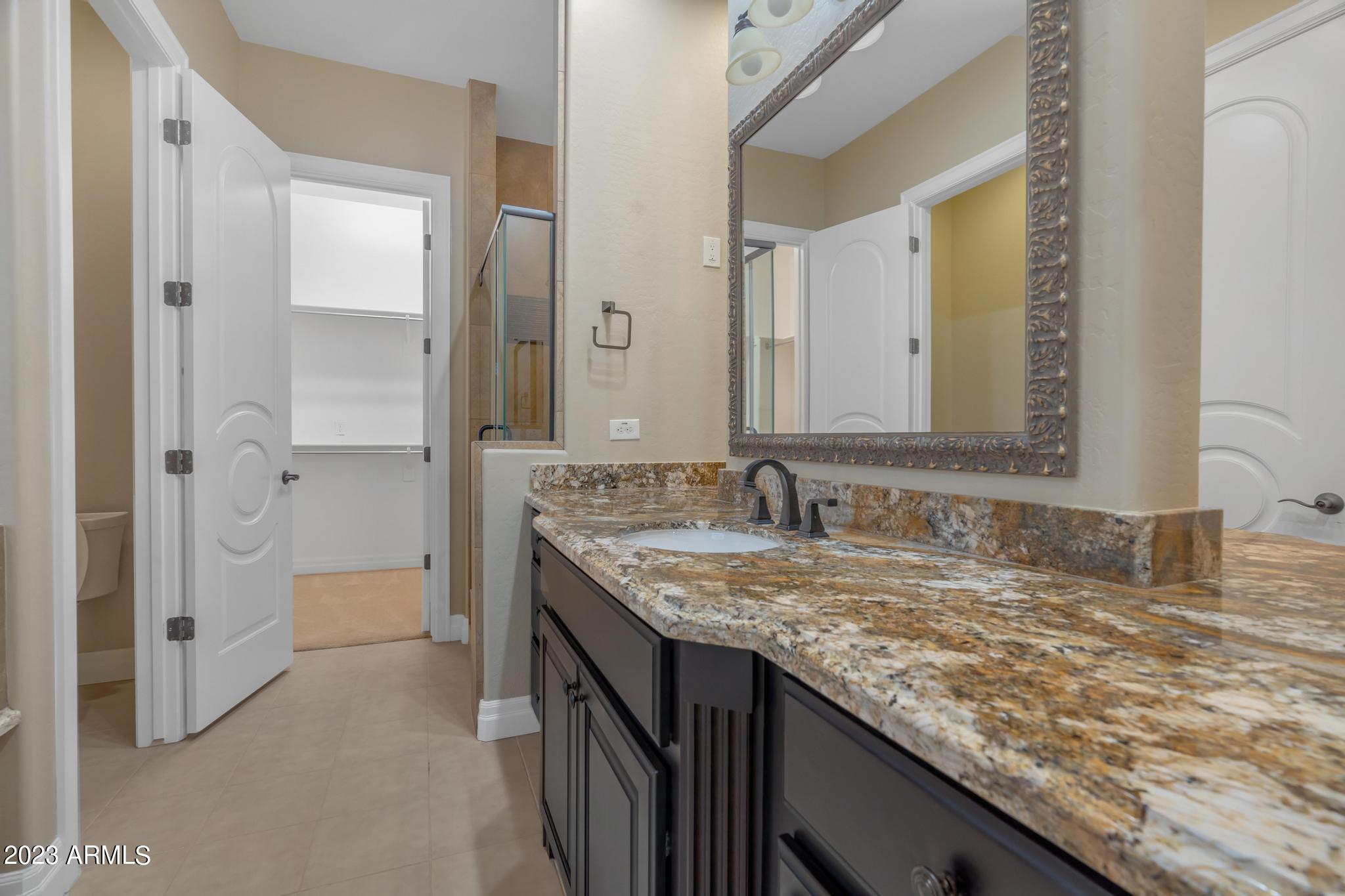 298 E LADDOOS Avenue