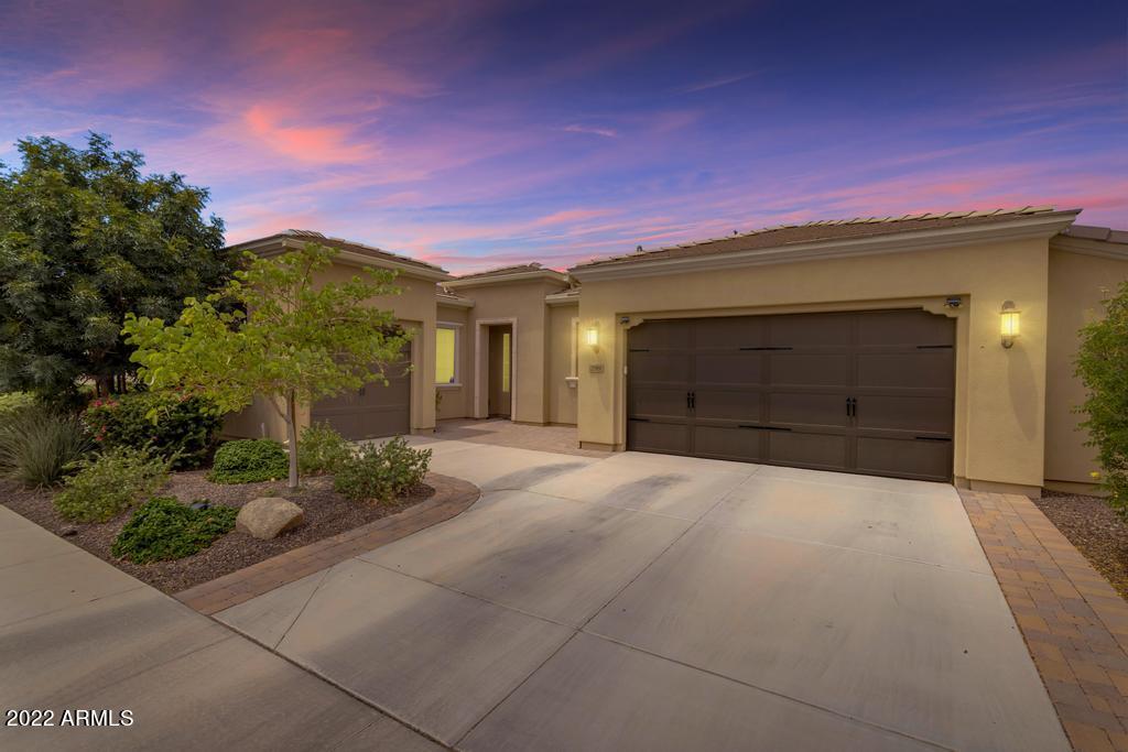 298 E LADDOOS Avenue